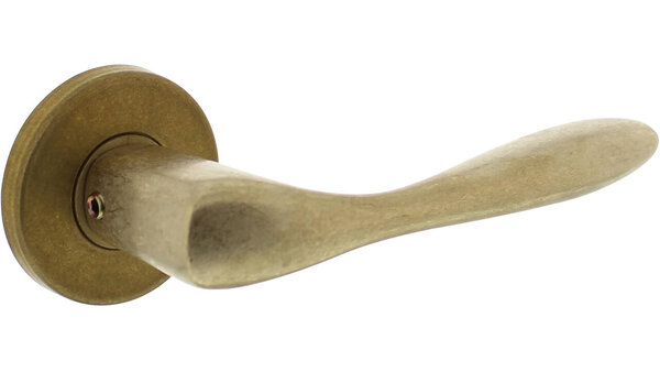 Intersteel Deurkruk Banaan met rozet verdekt ø49x7mm messing getrommeld