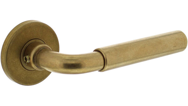 Intersteel Deurkruk Palma met rozet verdekt ø49x7mm messing getrommeld