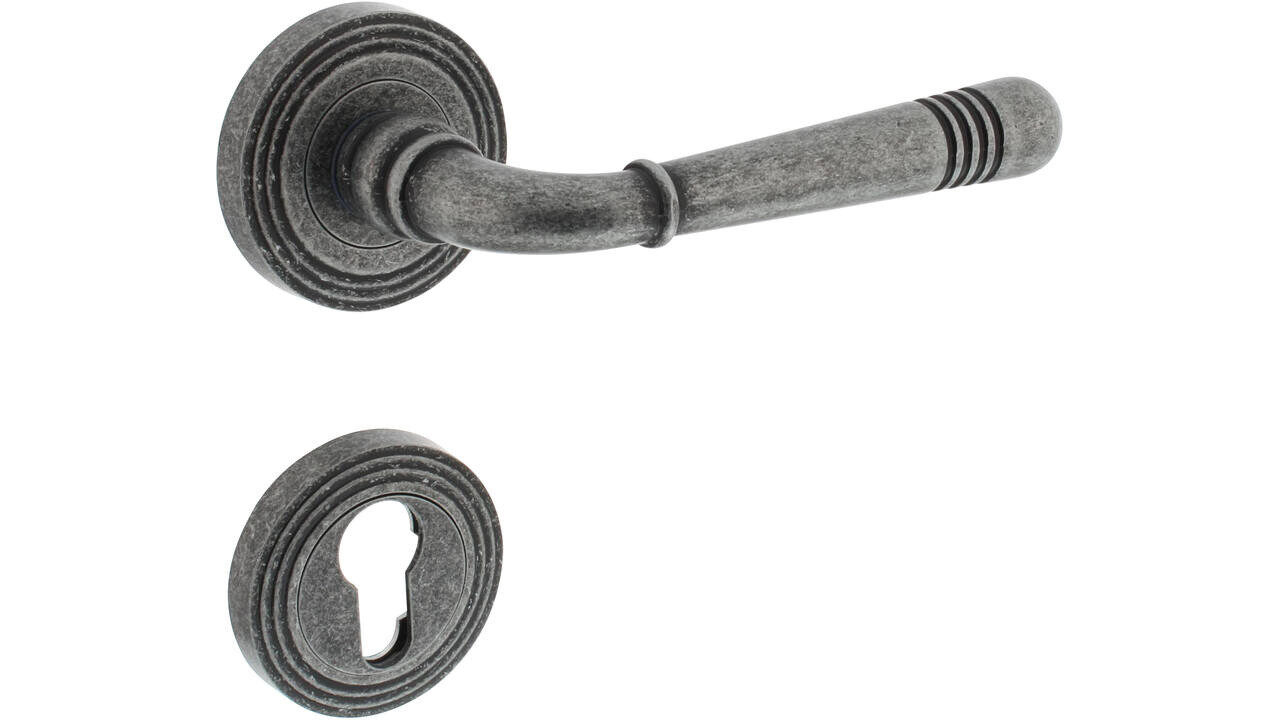 Intersteel Deurkruk Helena op rozet verdekt met rillen ø55x10mm met nokken oud grijs