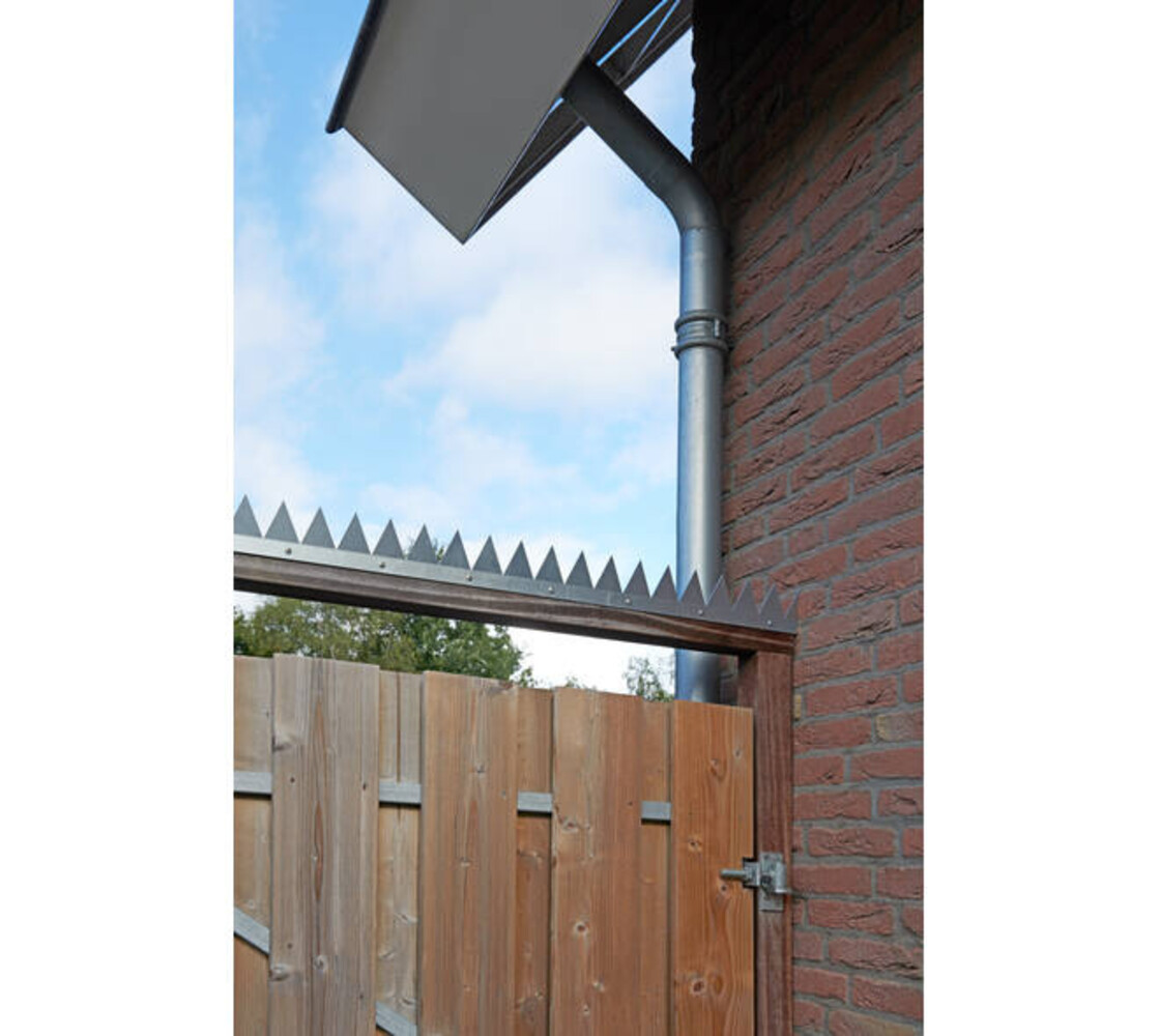 Intersteel SecuMax Anti-Klimstrip verzinkt of zwart, 100cm, 15 graden Intersteel SecuMax Anti-Klimstrip verzinkt of zwart, 100cm, 15 graden