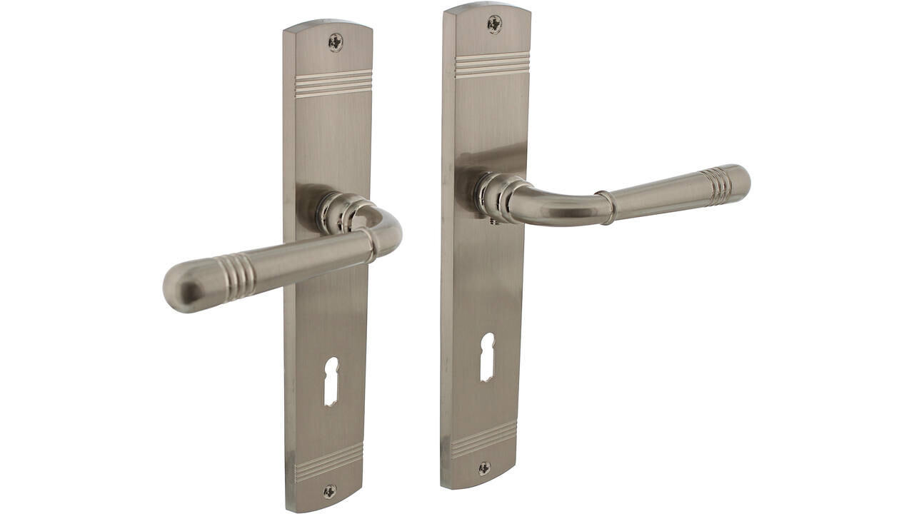 Intersteel Deurkruk Helena op schild afgerond 235x45mm nikkel mat