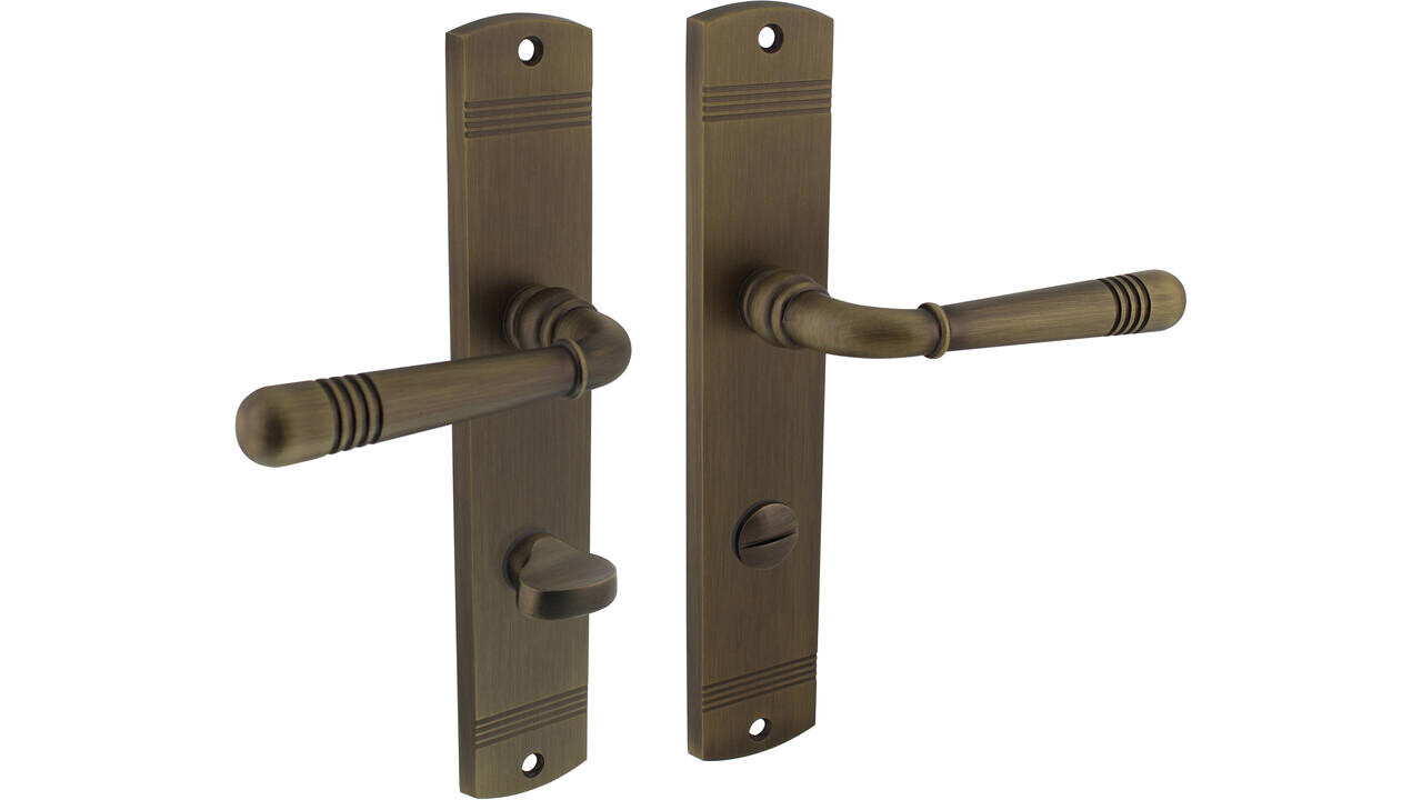 Intersteel Deurkruk Helena op schild afgerond 235x45mm gebruineerd