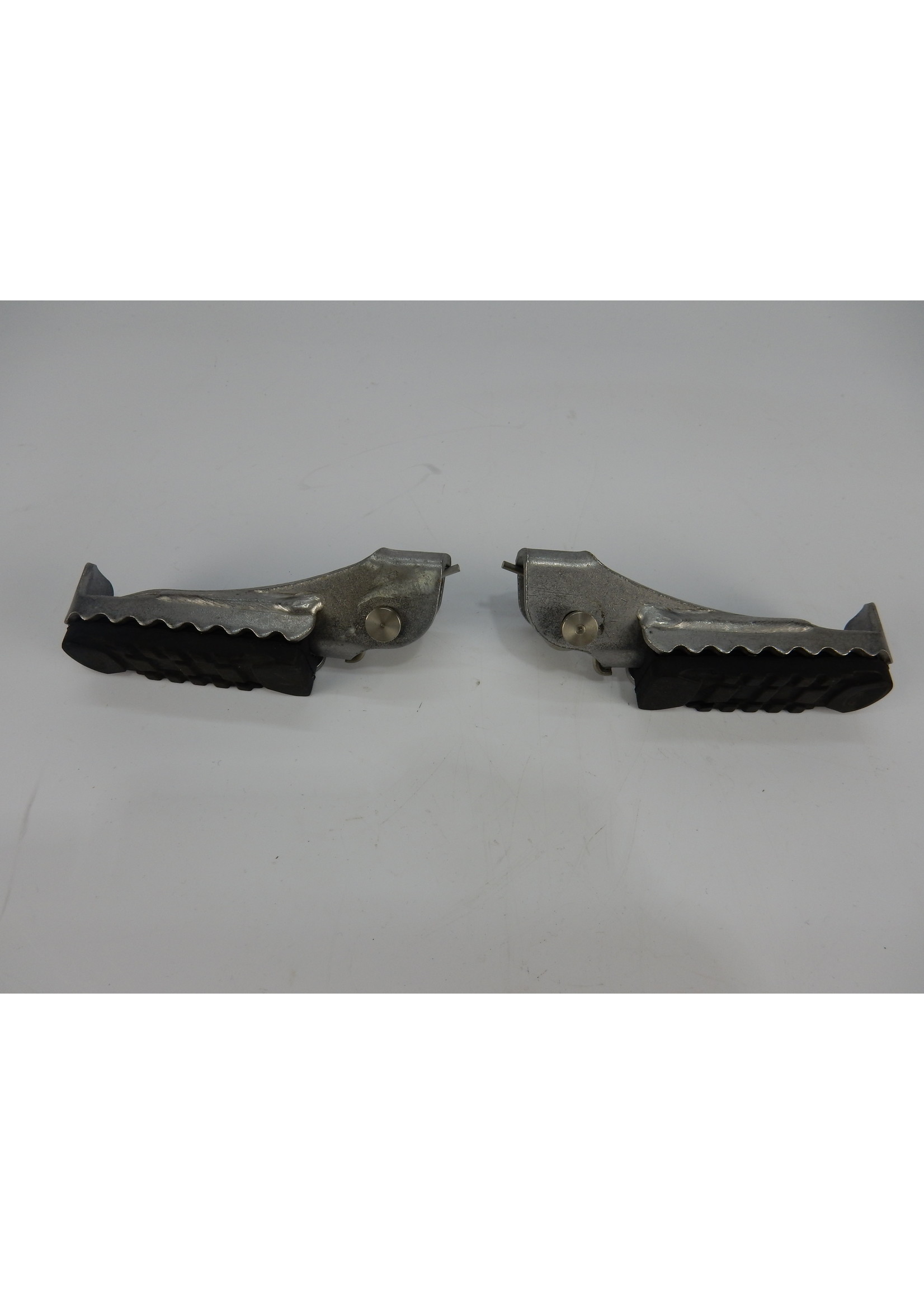 BMW BMW F 750 GS Fussraste links / Fussraste rechts / Fussrastengummi / 46718409415 / 46718530633