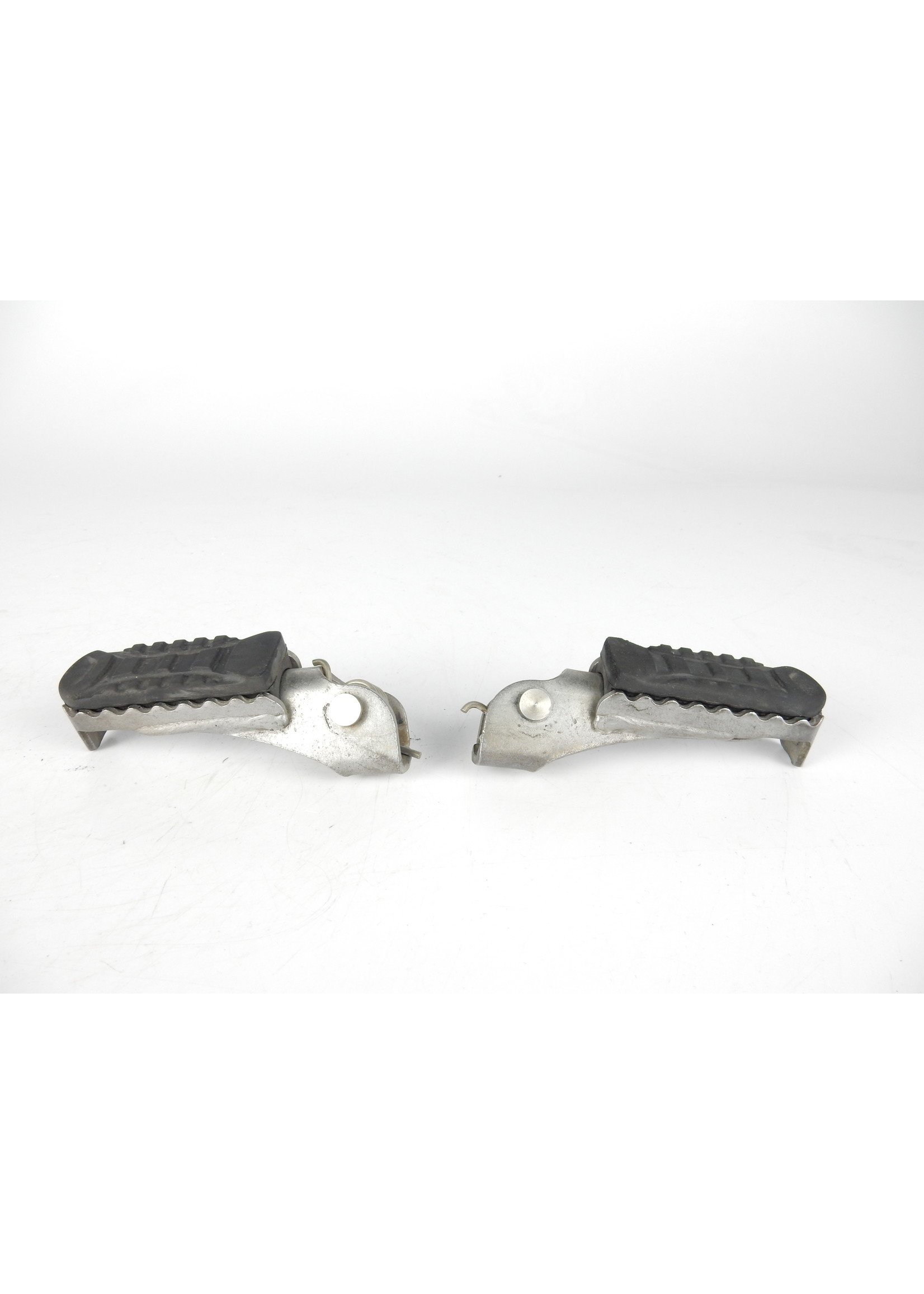 BMW BMW F 850 GS Fussraste links / Fussraste rechts / Fussrastengummi / 46718409415 / 46718409416 / 46718530633