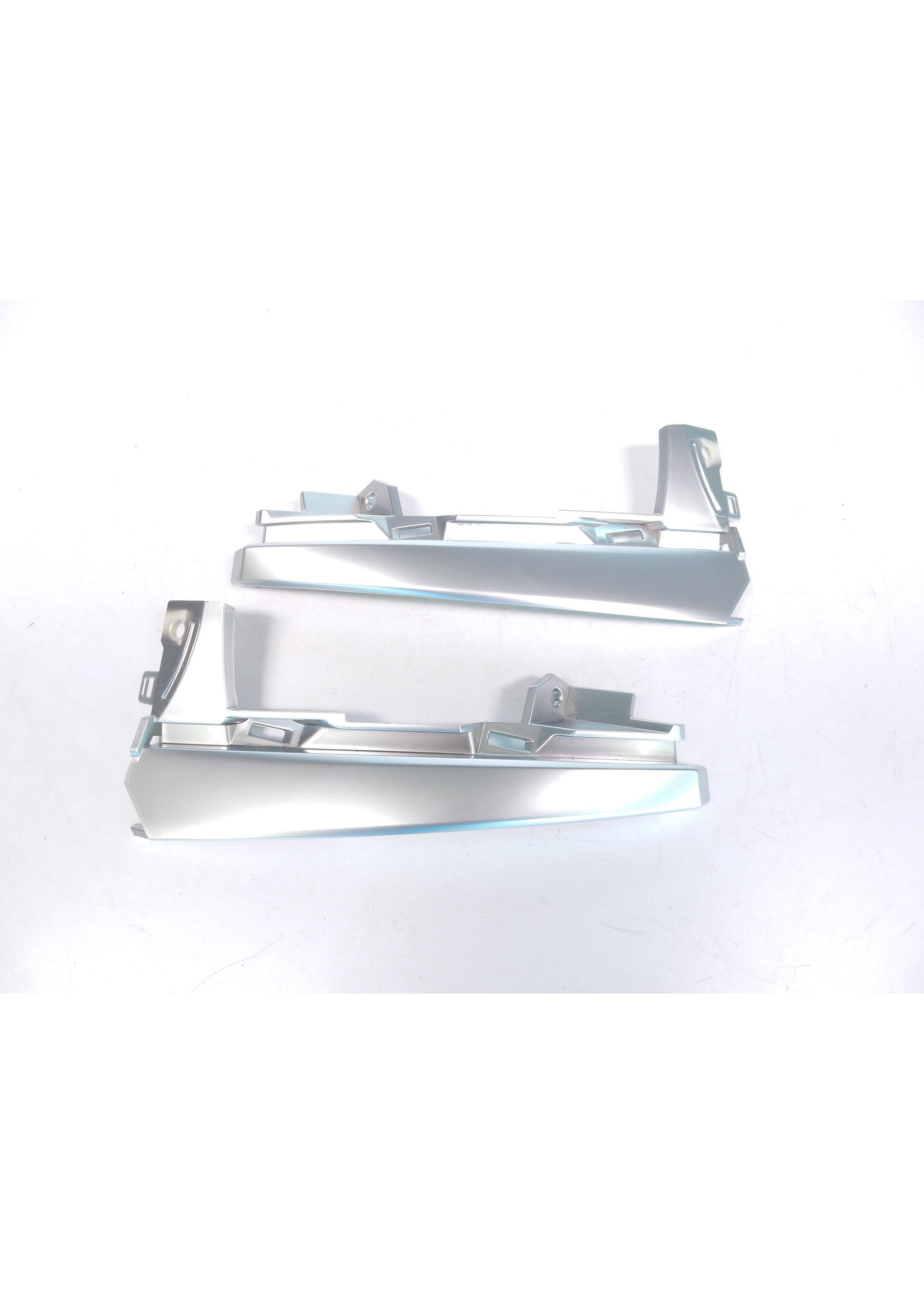 BMW BMW R18 B Transcontinental Blende Frontverkleidung links CHROME / Blende Frontverkleidung rechts CHROME / 46639444305 / 46639444306