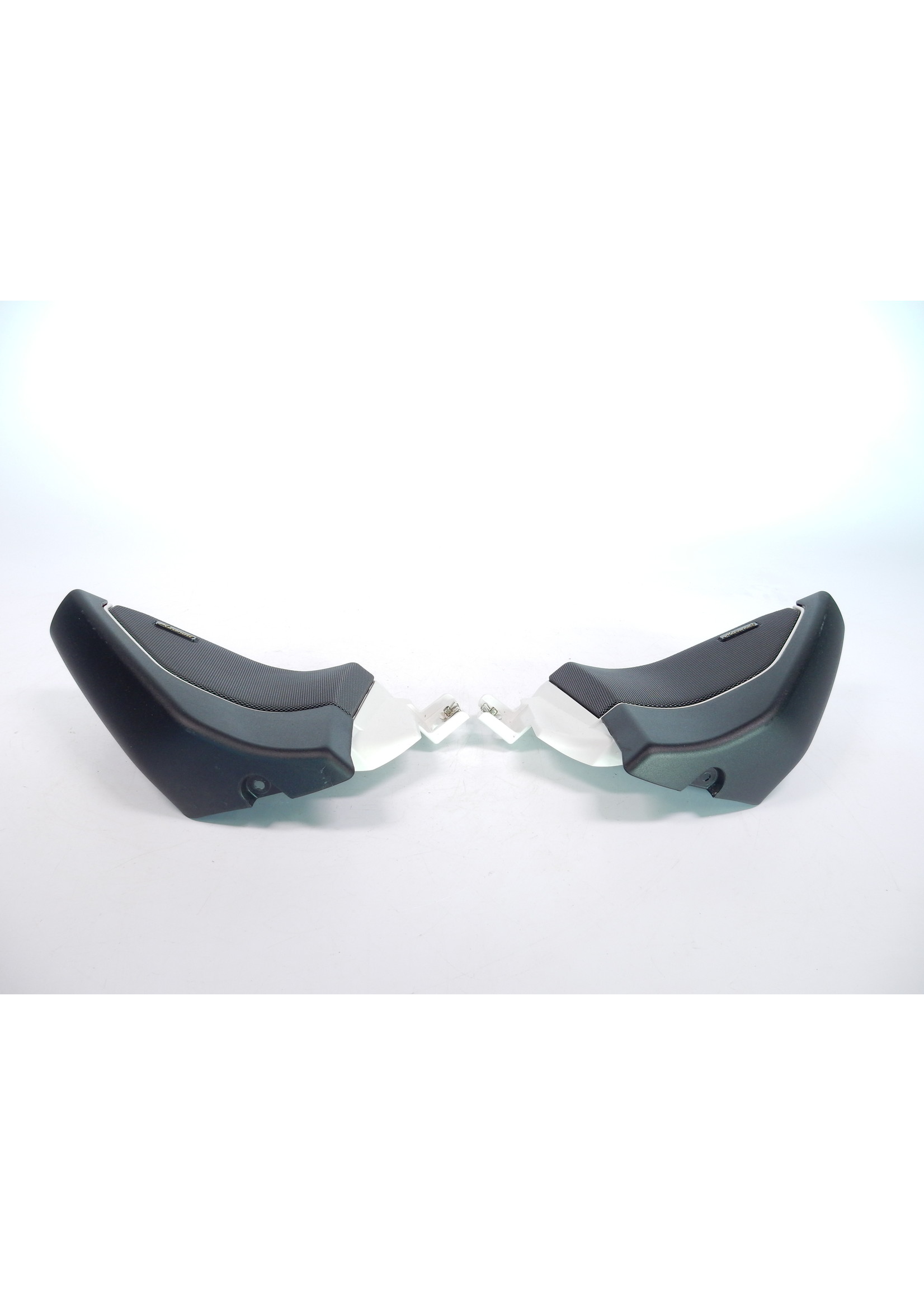 BMW BMW R18 B Transcontinental Cover, loudspeaker left / right / 46549898597 / 46549898598