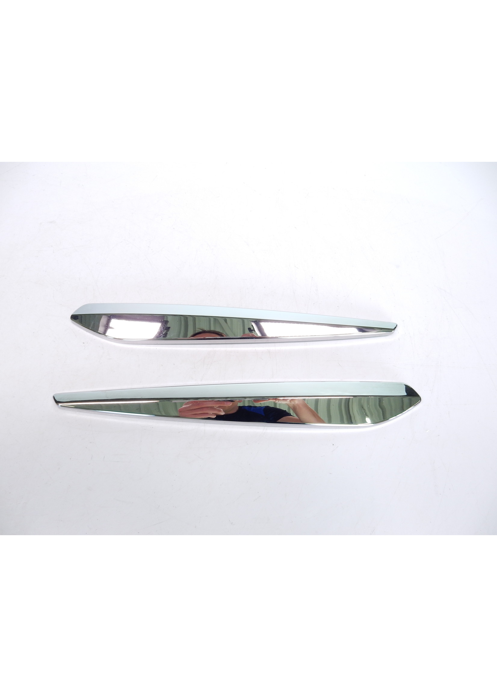 BMW BMW R18 B Transcontinental Afdeklijst topcasedeksel links CHROME / Afdeklijst topcasedeksel rechts CHROME / 46549480309 / 46549480310