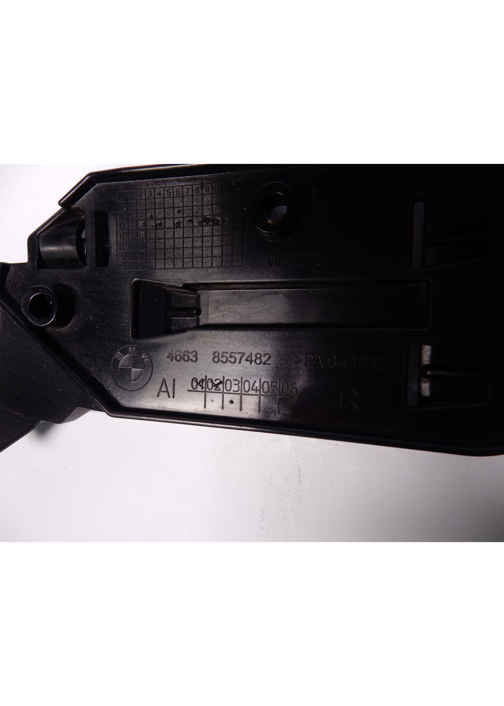 BMW BMW K 1600 Bagger Grondplaat windgeleider links / Grondplaat windgeleider rechts / 46638557481 / 46638557482