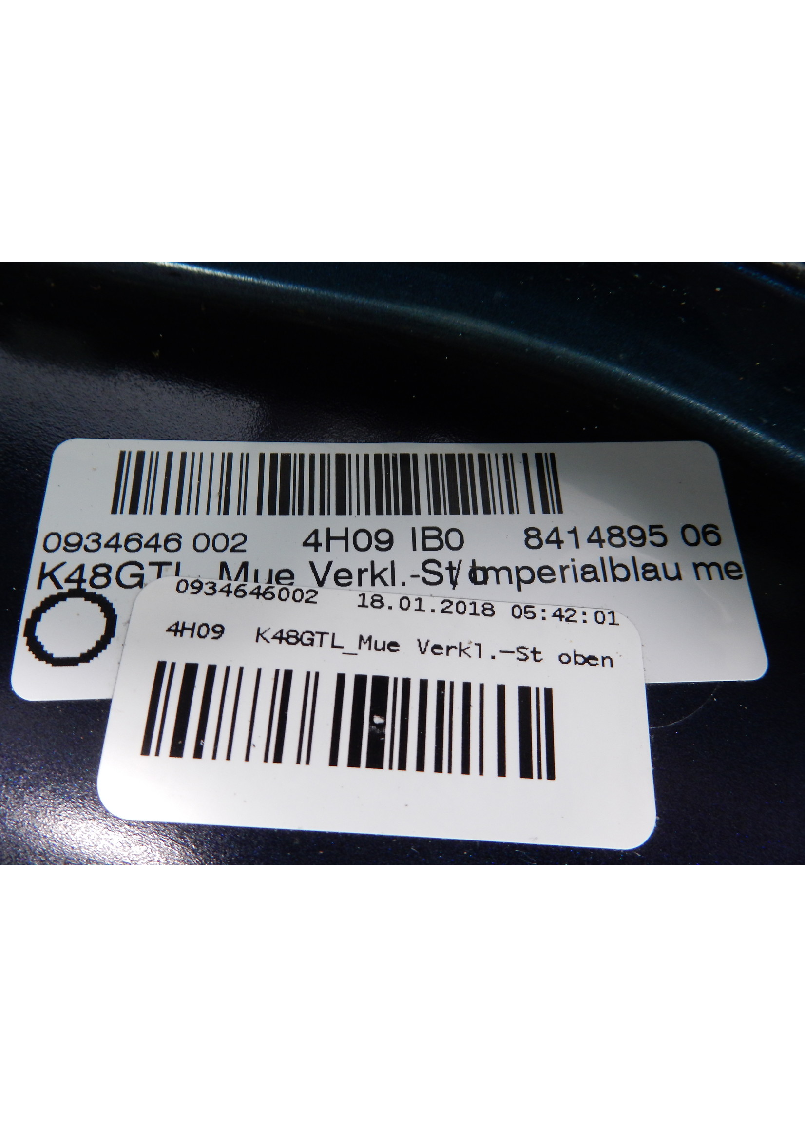 BMW BMW K 1600 Bagger Zijbekleding boven links IMPERIAL-BLUE / Zijbekleding onder links NIGHTBLACK UNI / Embleemhouder links verchroomd / BMW embleem / 46638414895 / 46638557461 / 46638358209 / 46638546386