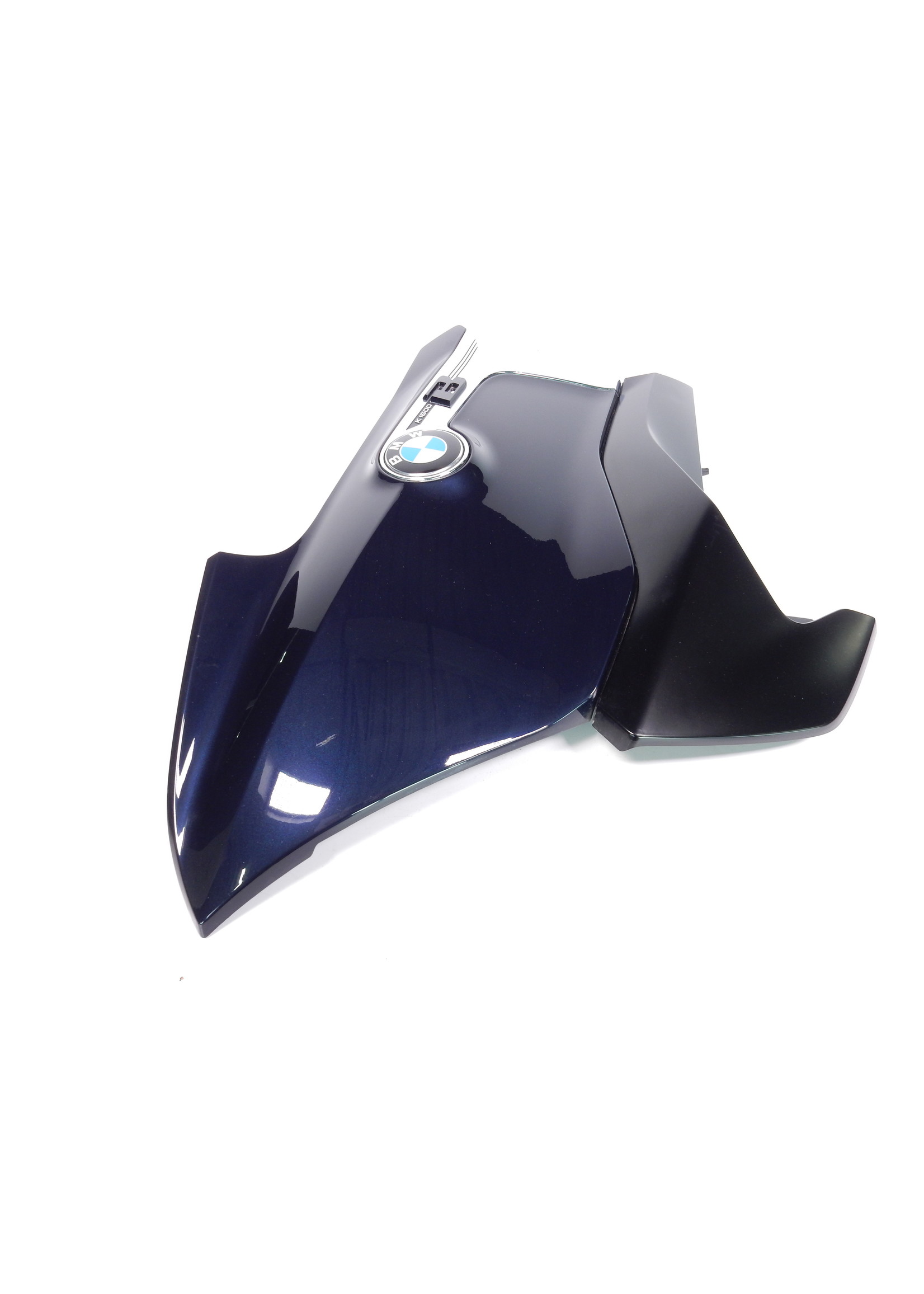 BMW BMW K 1600 Bagger Zijbekleding boven links IMPERIAL-BLUE / Zijbekleding onder links NIGHTBLACK UNI / Embleemhouder links verchroomd / BMW embleem / 46638414895 / 46638557461 / 46638358209 / 46638546386
