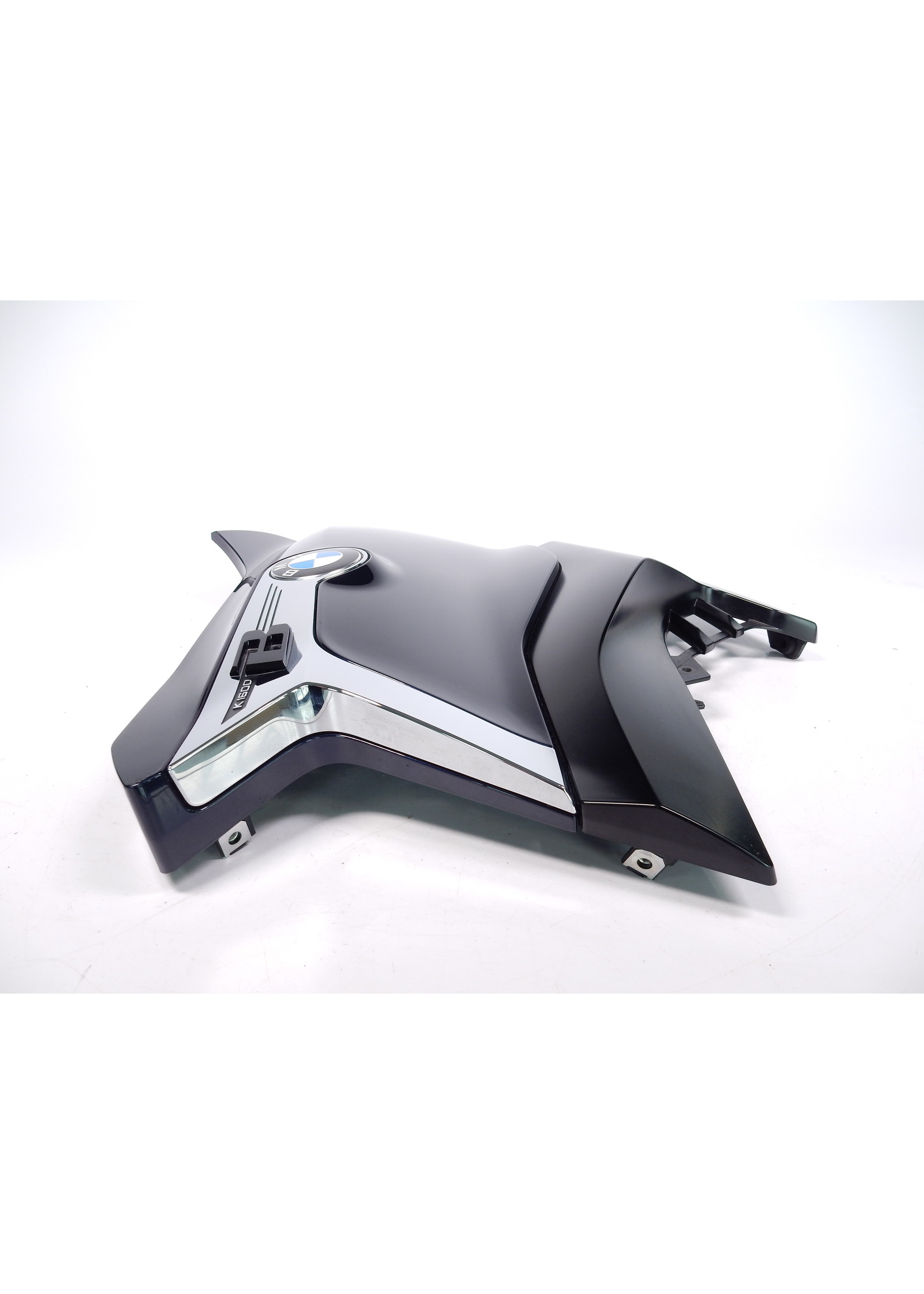 BMW BMW K 1600 Bagger Side trim panel, top right IMPERIAL-BLUE / Side trim panel bottom right NIGHTBLACK UNI / Badge carrier, right, chrome-plated / BMW emblem / 46638414896 / 46638557462 / 46638358210 / 46638546386