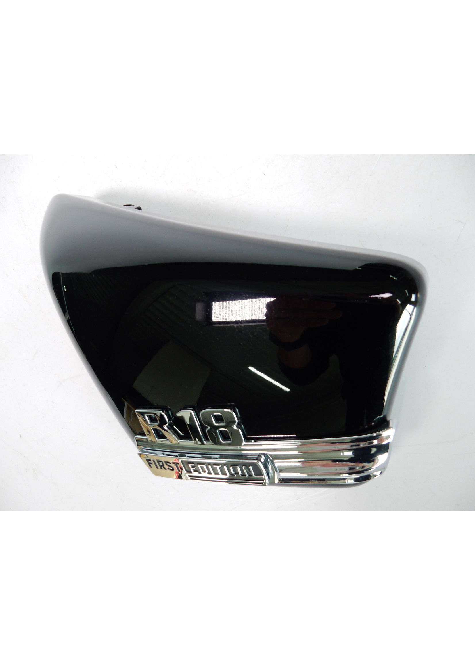 BMW BMW R18 Classic Side cover left / Lettering side cover left / 46631542519 / 46639829365