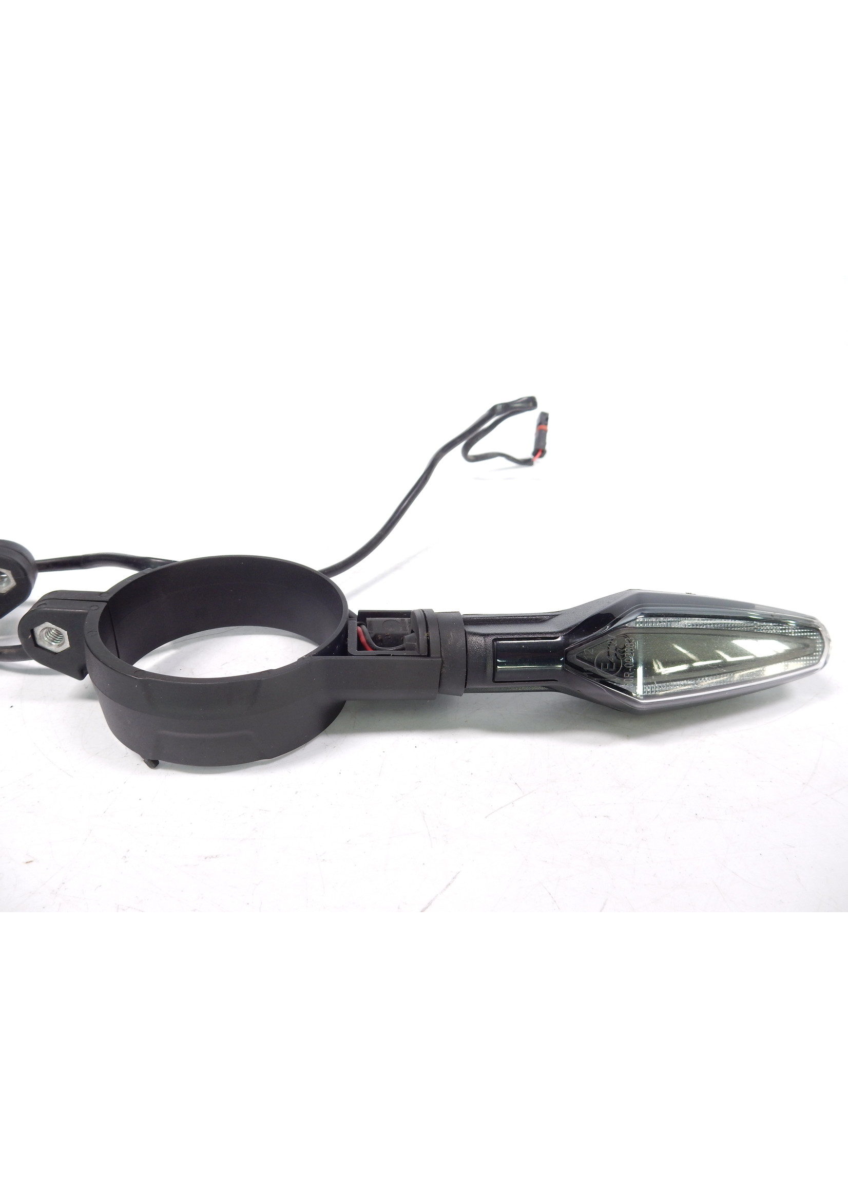 BMW BMW S 1000 R LED-Blinkleuchte / Halter Blinkleuchte links / Halter Blinkleuchte rechts / 63138557188 / 63139446689 / 63139446659