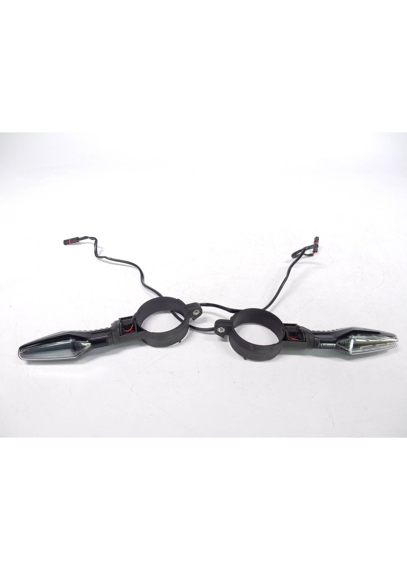 BMW BMW S 1000 R LED turn indicator / Bracket, left direction indicator light / Bracket, right direction indicator light / 63138557188 / 63139446689 / 63139446659