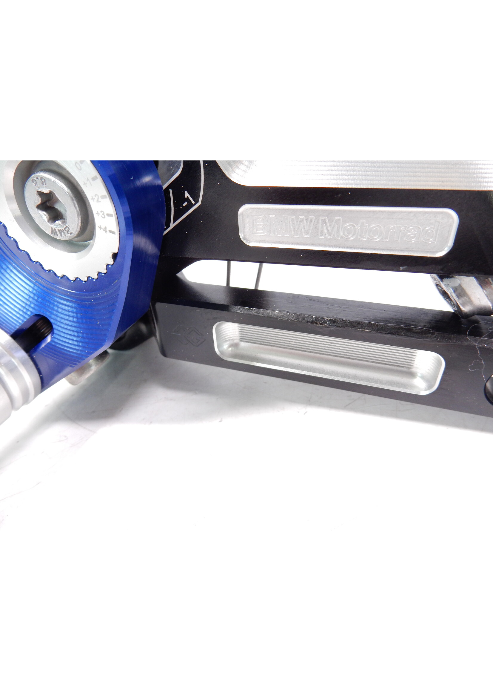 BMW BMW M 1000 RR Footrest system set right / Rear brake master cylinder / 77257924074 / 34317720905