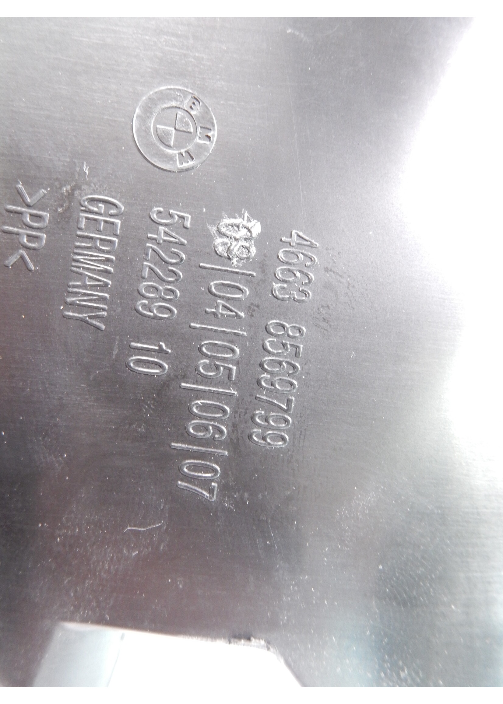 BMW BMW M 1000 RR Luchtgeleiding radiator / 46638569799