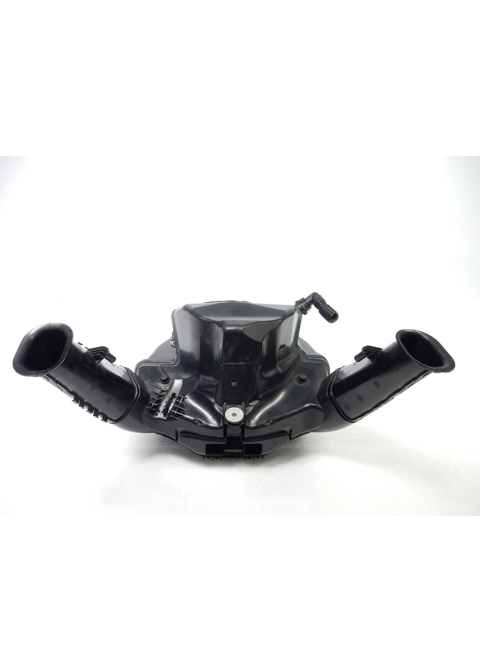 BMW BMW F 750 GS Intake silencer / Air cleaner / Intake snorkel, left / right / 13718558918 / 13728561572 / 13718558947 / 13718558948