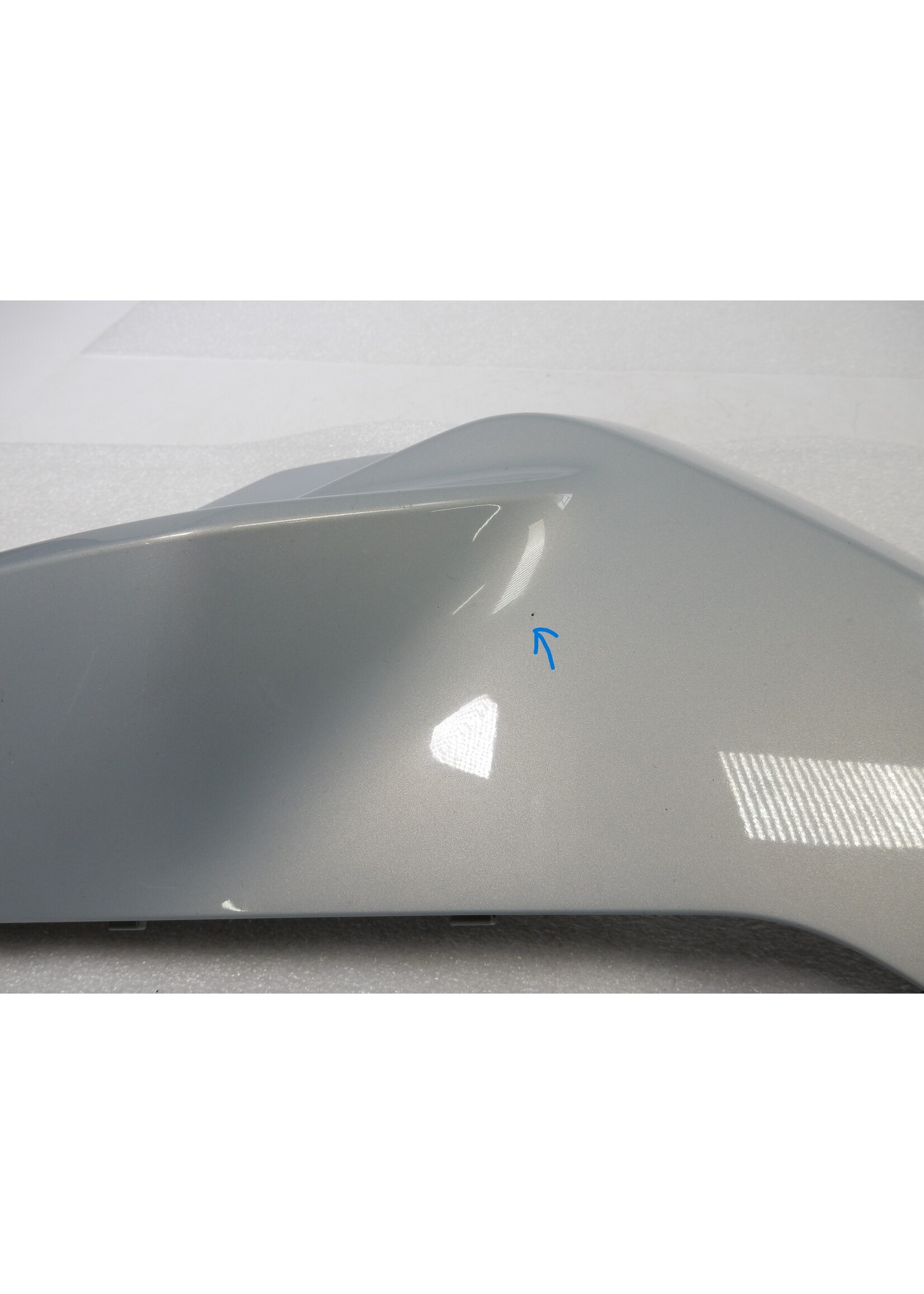 BMW BMW F 900 R Lateral trim panel left / 46638403851 / 46639444549