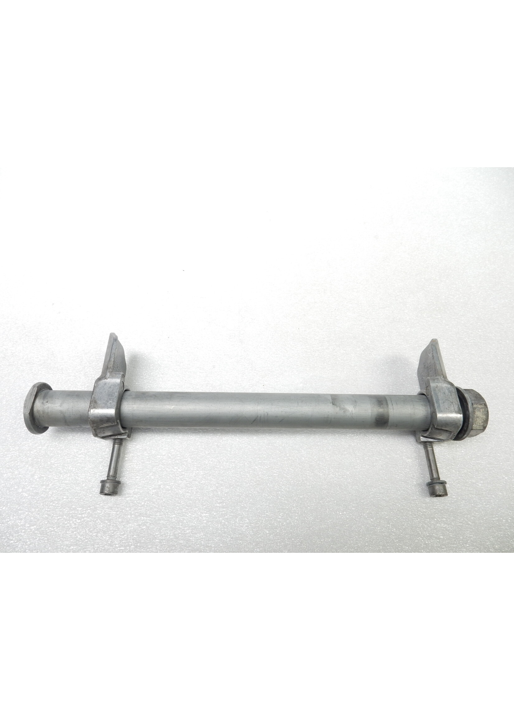 BMW BMW F 900 R Achtervorkas / Kettingspanner rechts / links / 33177718528 / 33358565009 / 33358565010