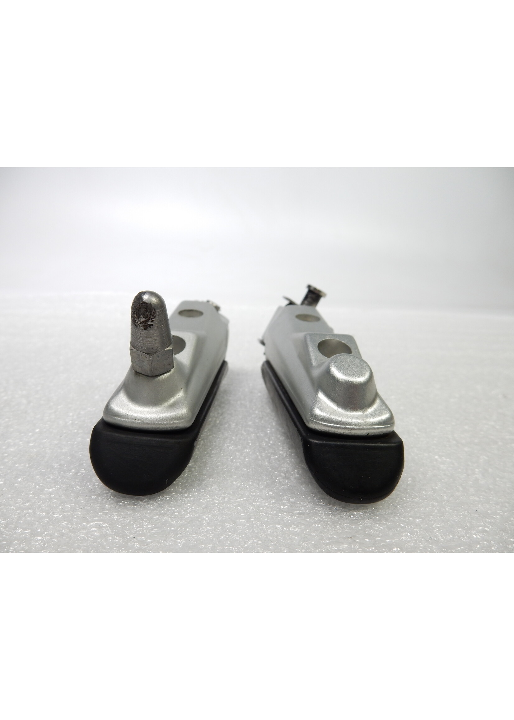 BMW BMW F 900 XR Footrest, right, w/rubber footr. element front / rear / 46717700914 / 46717728904