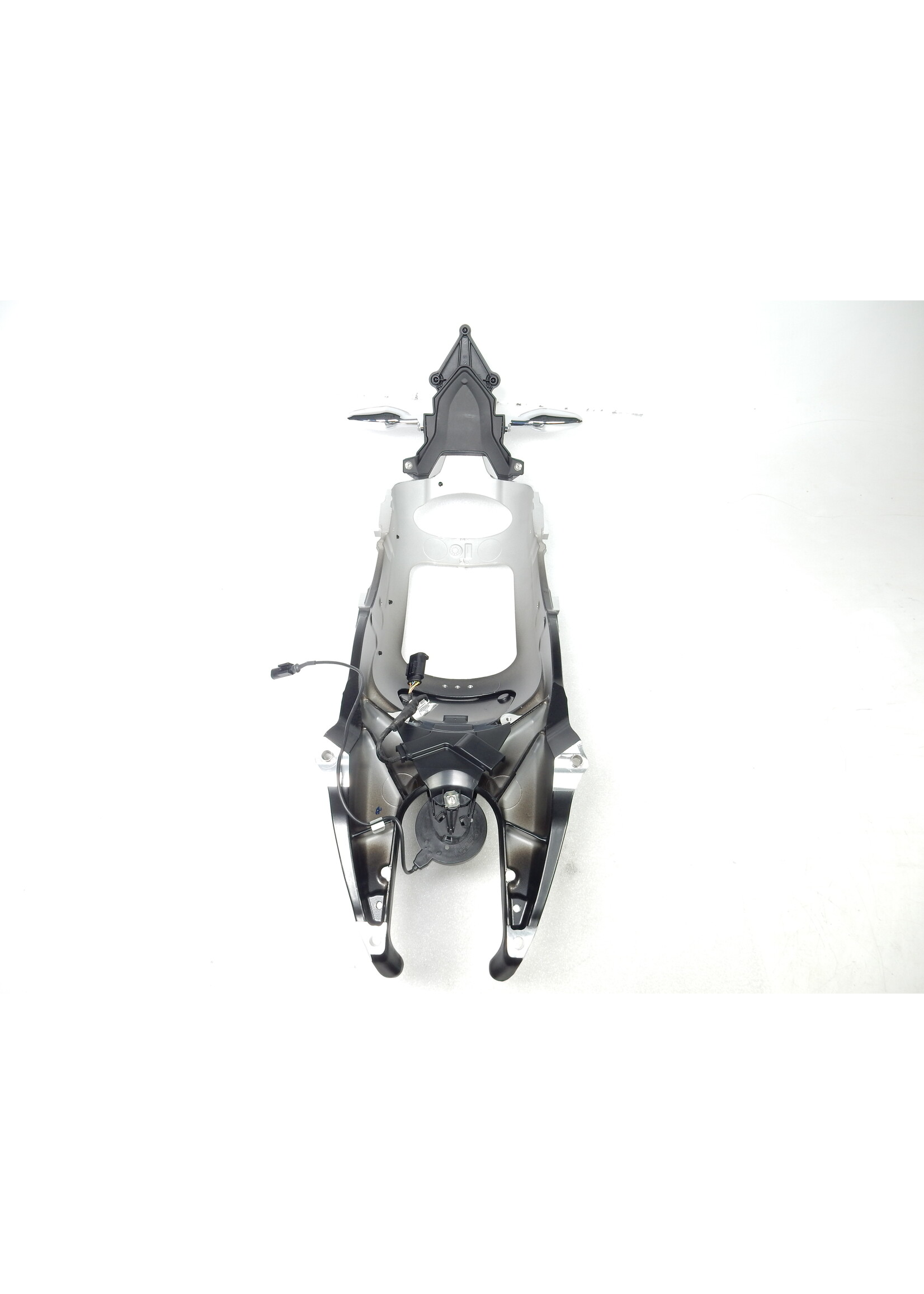 BMW BMW R18 Classic BMW R18 Classic Rear frame / Mudguard rear / Antenne Keyless Ride / Multifunctional indicator lamp L/R / Licence plate holder / 46519480772 / 61131540749 / 66129443381 / 63231539657 / 63231539658 / 46629480719