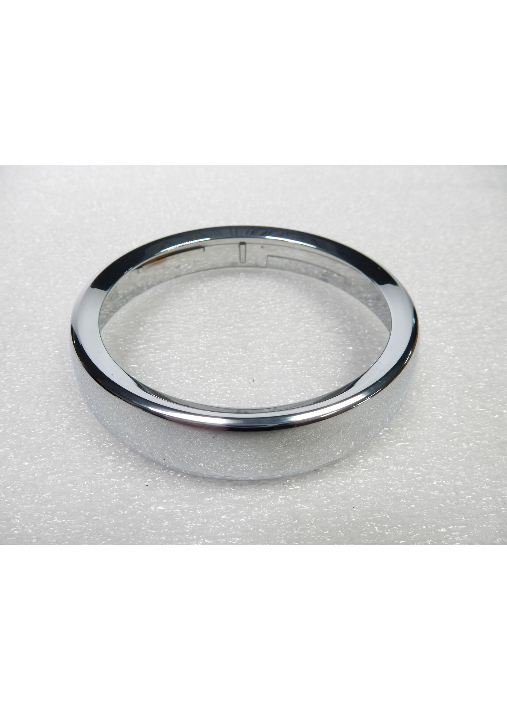 BMW BMW R 18, R 18 Classic Verkleidung Instrumentenkombination schwarz / Zierring / 62119480185 / 62111539597