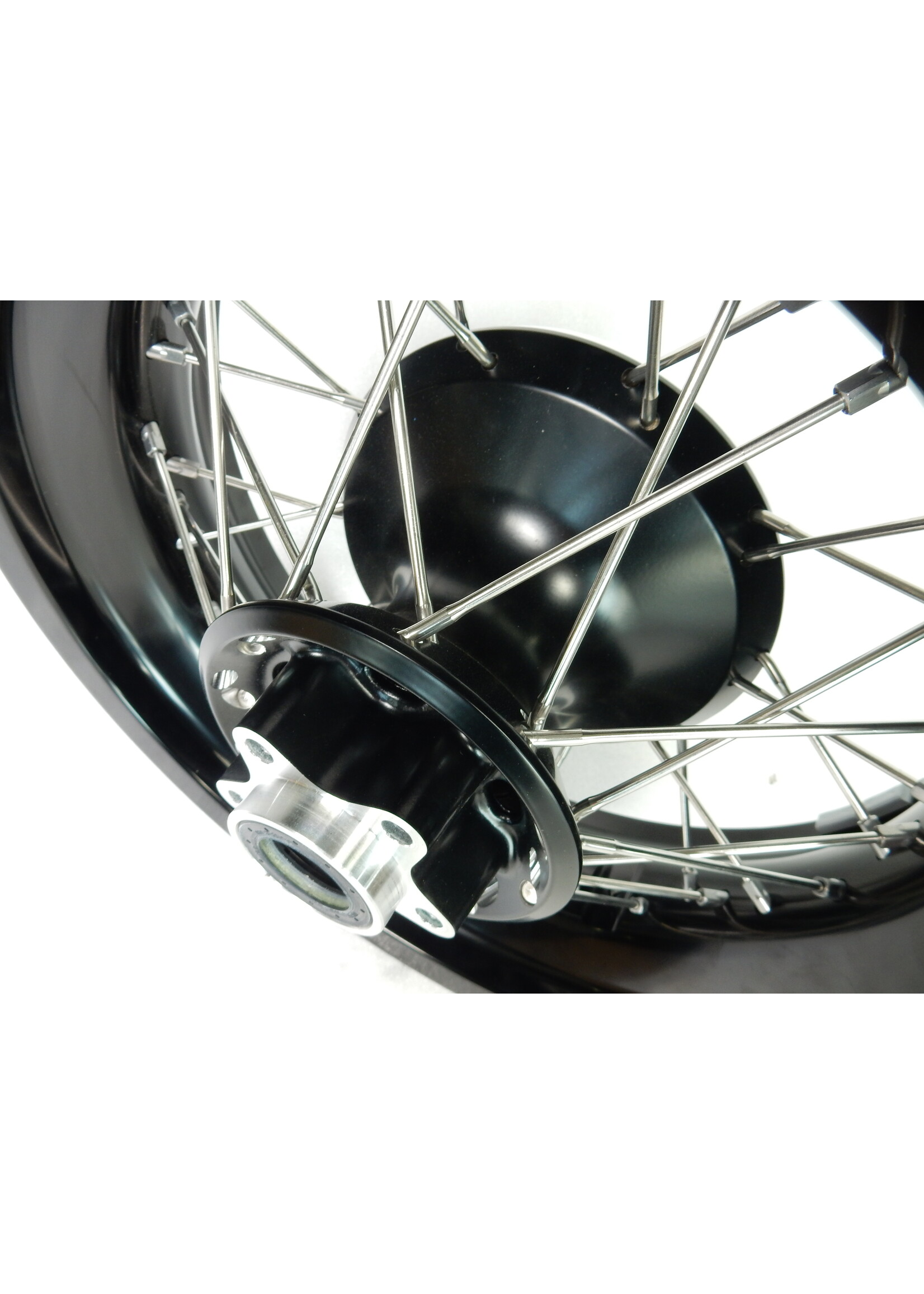 BMW BMW R18 Spoke wheel, black, rear 5.0X16 / 36311691834