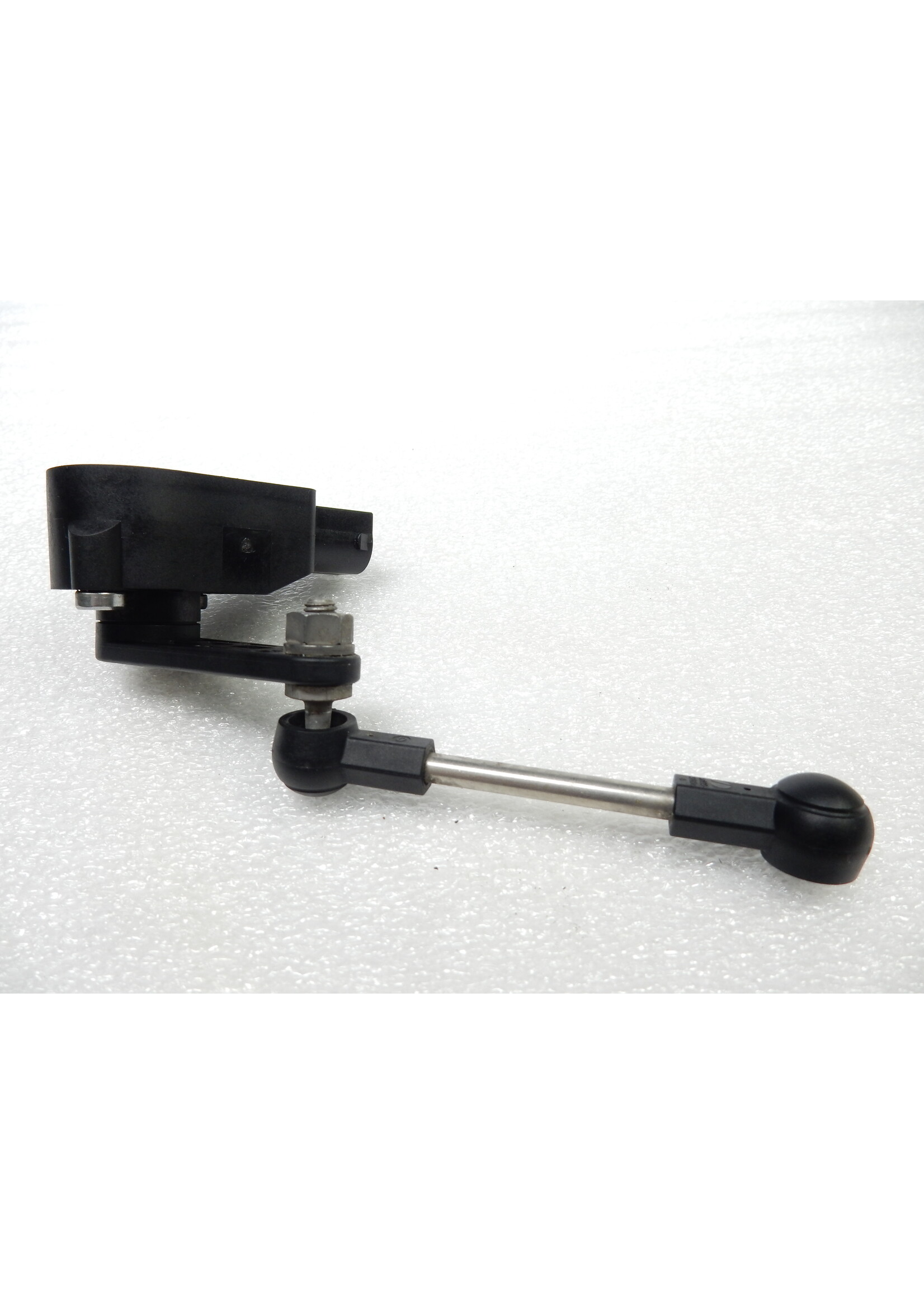 BMW BMW R 1200 GS / R 1250 GS Hoogtesensor / Reactie-arm  voor / 37146870000 / 31488520508 / 6870000 / 8520508