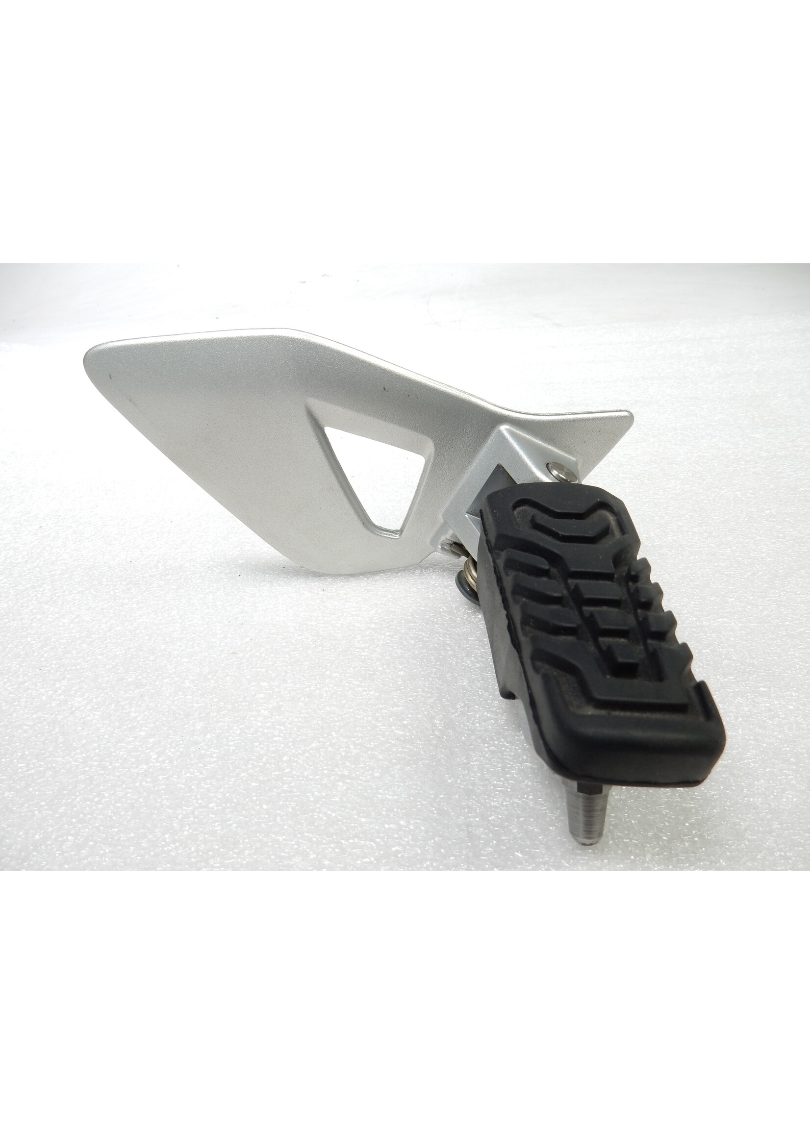 BMW BMW R1250 RT Voetraster rechts / Voetsteun rechts / Voetsteunrubber / 46718535642 / 8535642 / 46712330764 / 2330764 /46718544486 / 8544486