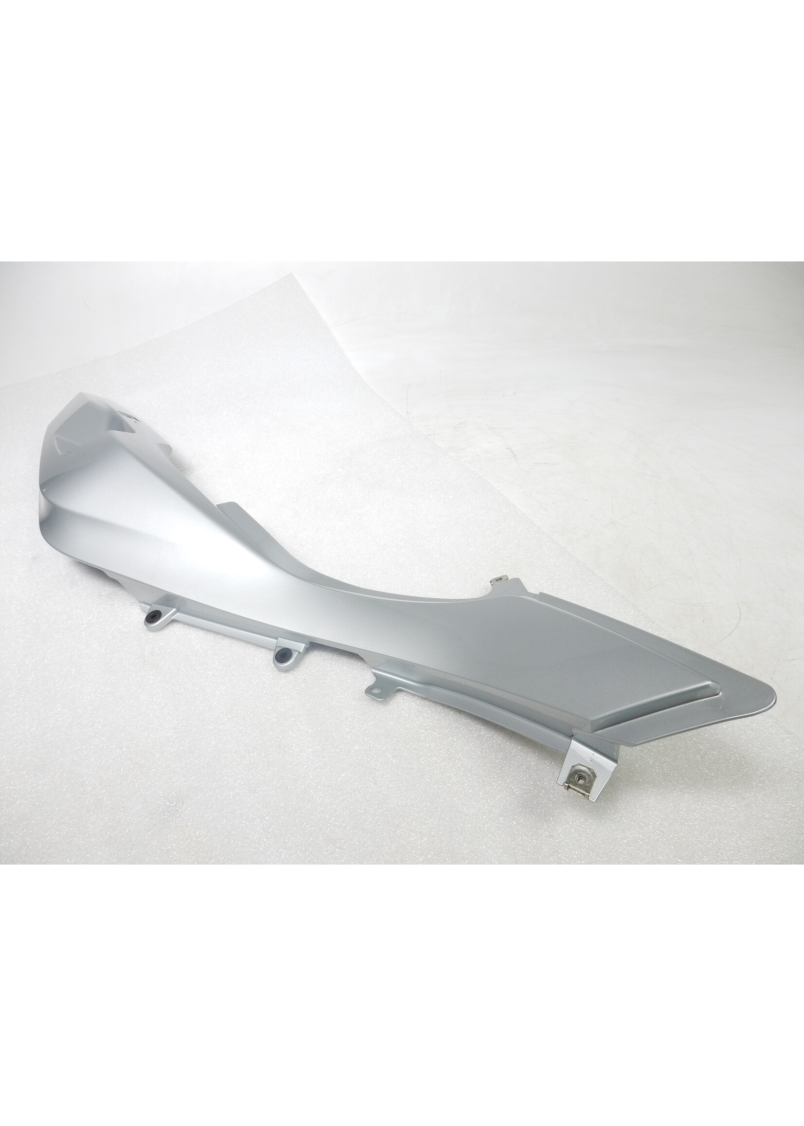 BMW BMW R1250 RT Achterzijdel rechts zilver / 46638533578 / 8533578