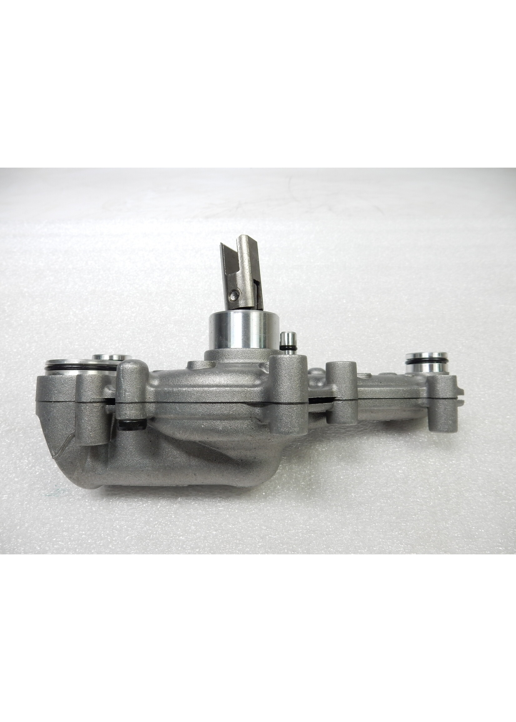 BMW BMW R1250 RT Waterpomp / 11518529879 / 8529879