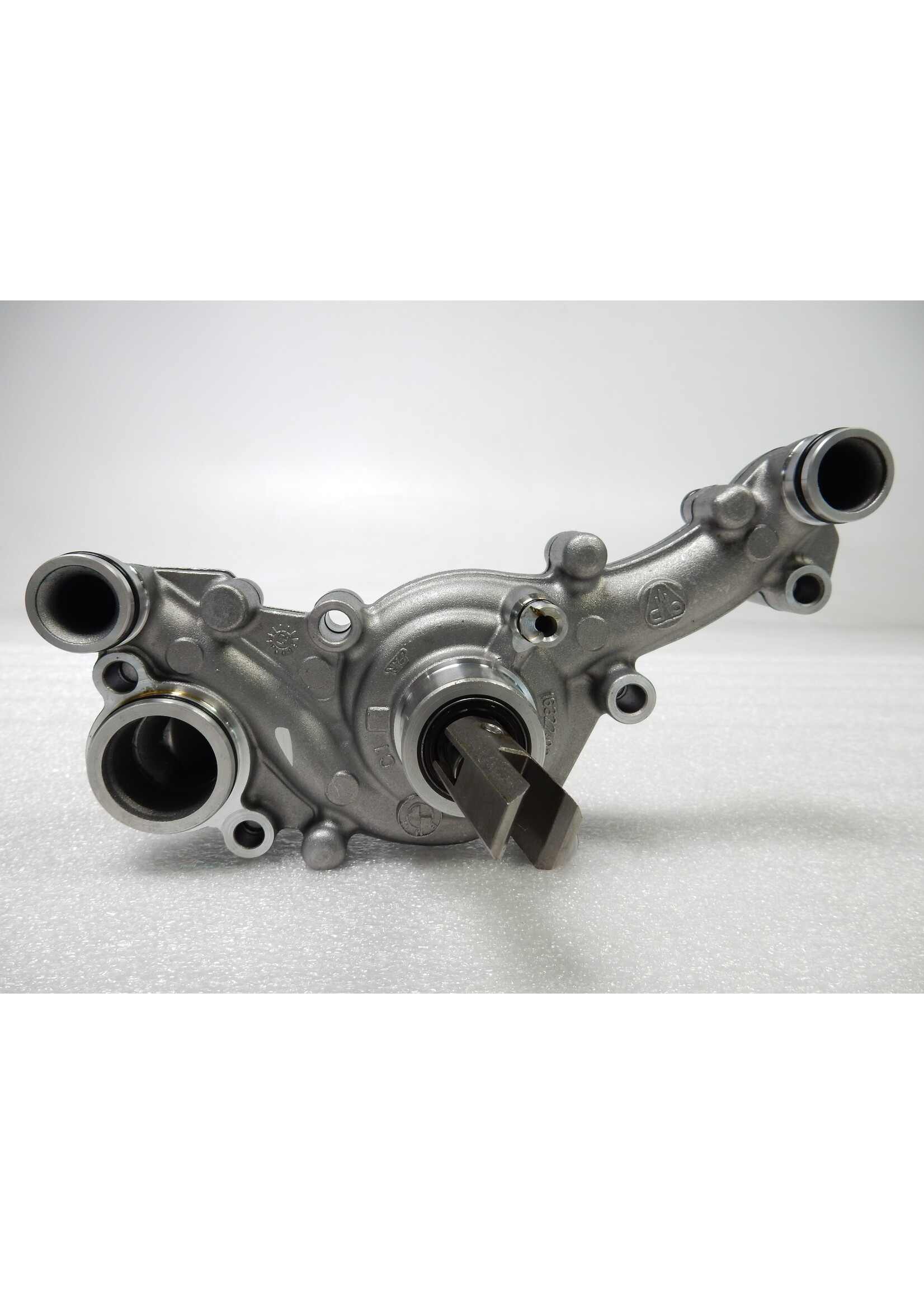BMW BMW R1250 RT Waterpomp / 11518529879 / 8529879