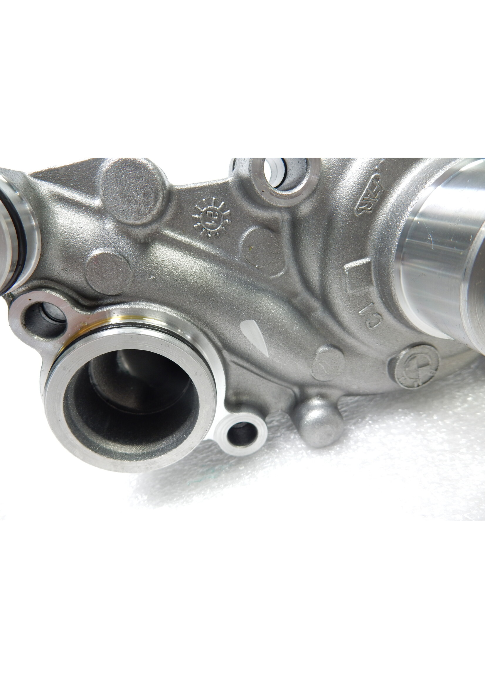 BMW BMW R1250 RT Waterpomp / 11518529879 / 8529879