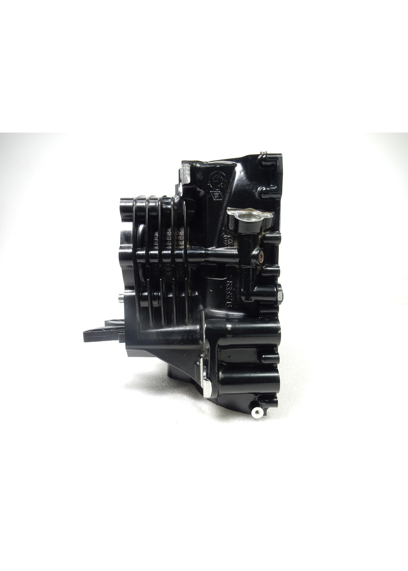 BMW BMW R1250 RT Crankcase left / Oil pump / Intake snorkel / 11118358615 / 8358713 / 11418394439 / 8394439 / 11418394434 / 8394434
