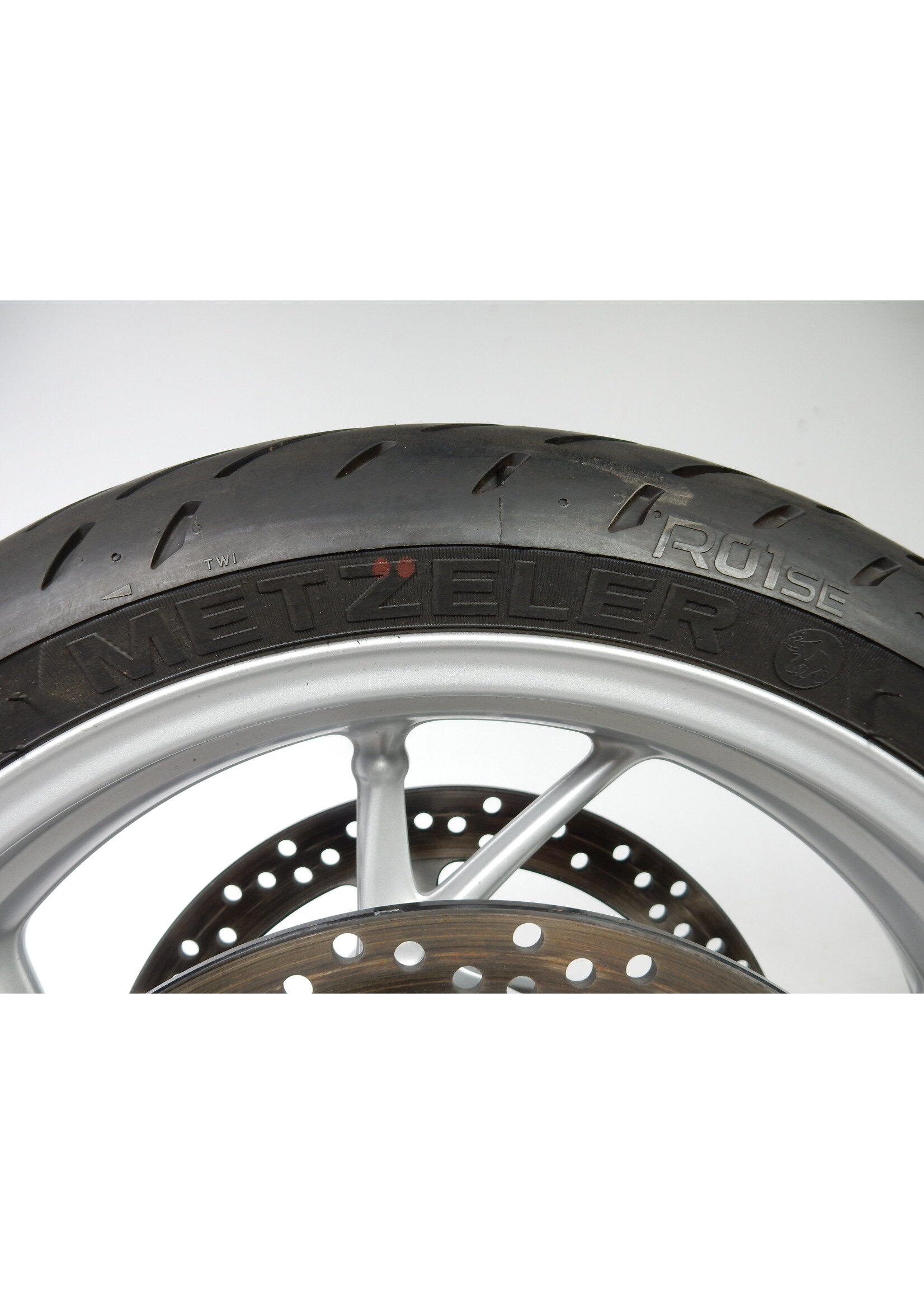 BMW BMW R1250 RT Gussrad grau vorne 3.5X17 / 36318404310 / 8404310 / 48530613