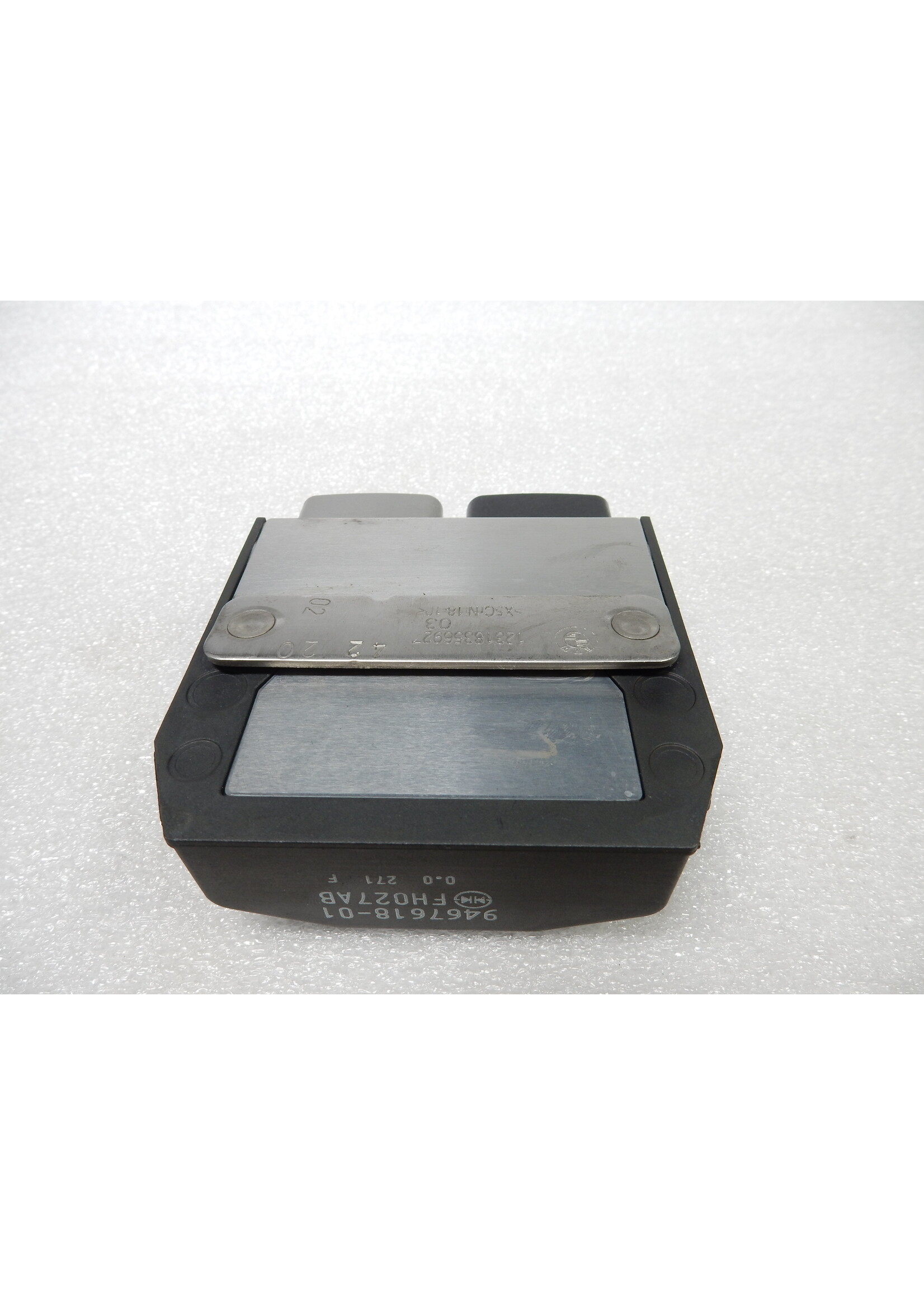 BMW BMW F 900 R Generatorregler / 12319467618 / 9467618 / 12318356927 / 8356927