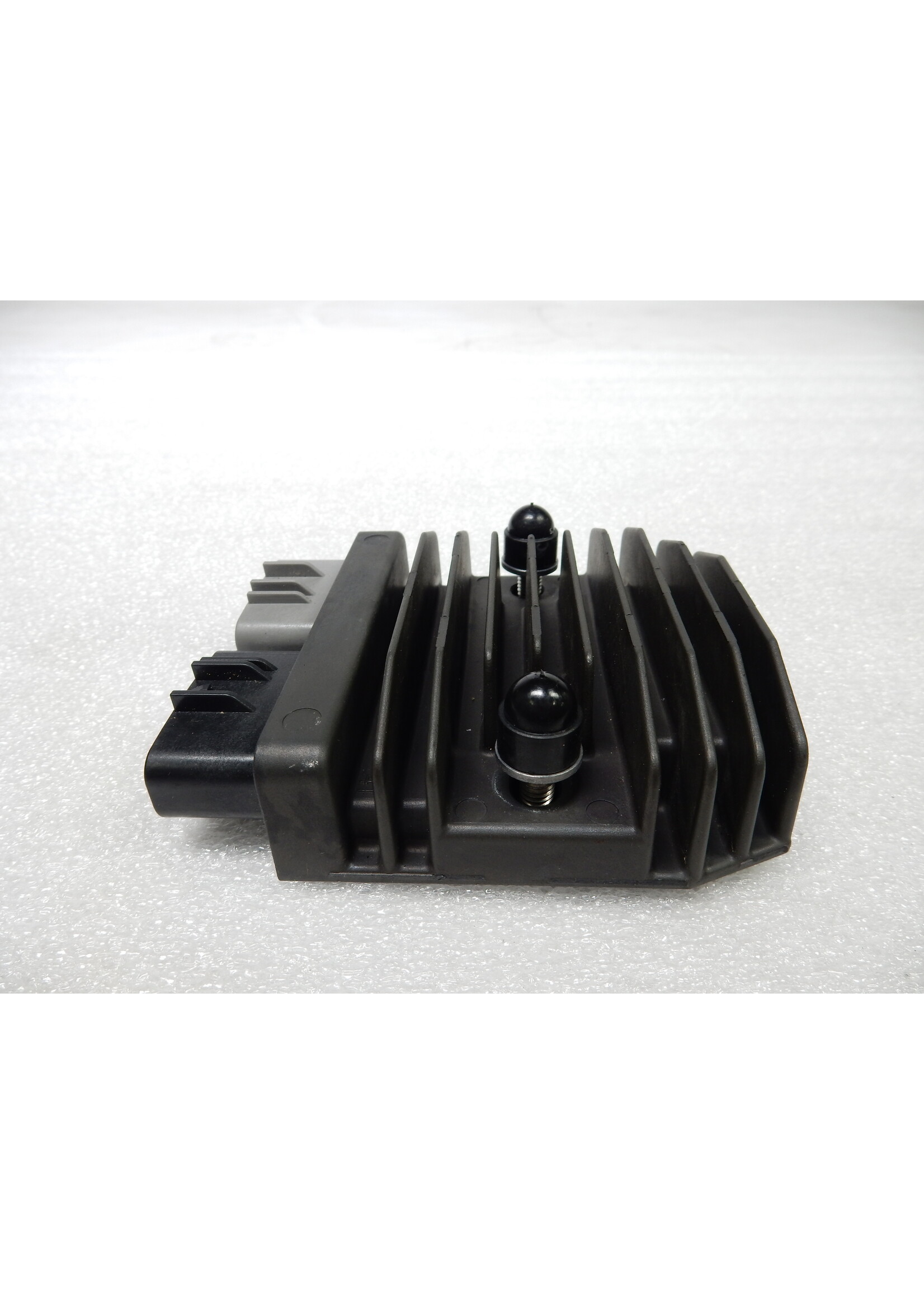 BMW BMW F 900 R Alternator regulator / 12319467618 / 9467618 / 12318356927 / 8356927