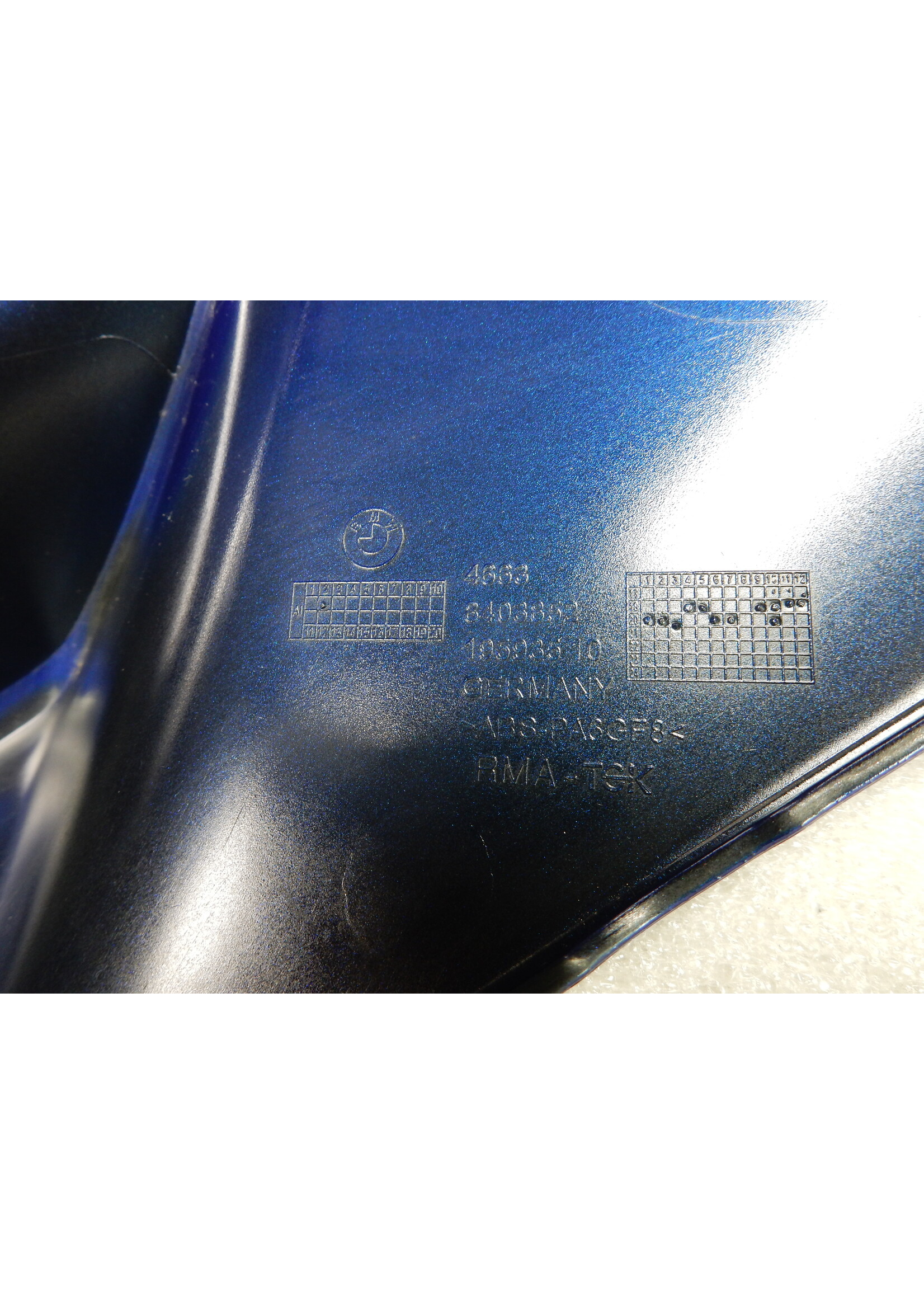 BMW BMW F 900 R Zijdel rechts / 46639444548 / 9444548 / 46638403852 / 8403852