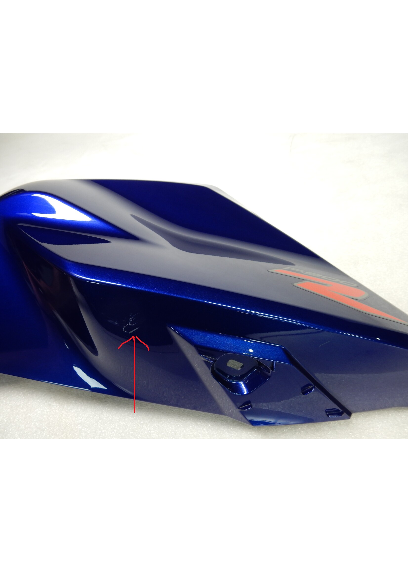 BMW BMW F 900 R Seitenteil rechts / 46639444548 / 9444548 / 46638403852 / 8403852