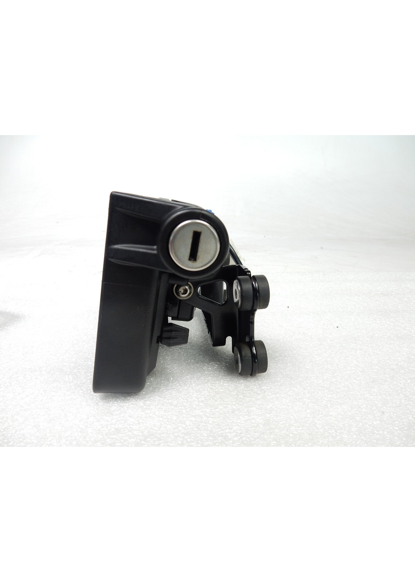 BMW BMW F 900 R Control unit / Radio-operated key Keyless Ride / Seat bench lock / Filler cap / Navigation preparation with schliesszylinder / 13619457512 / 9457512 / 16118394060 / 8394060 / 65908405300