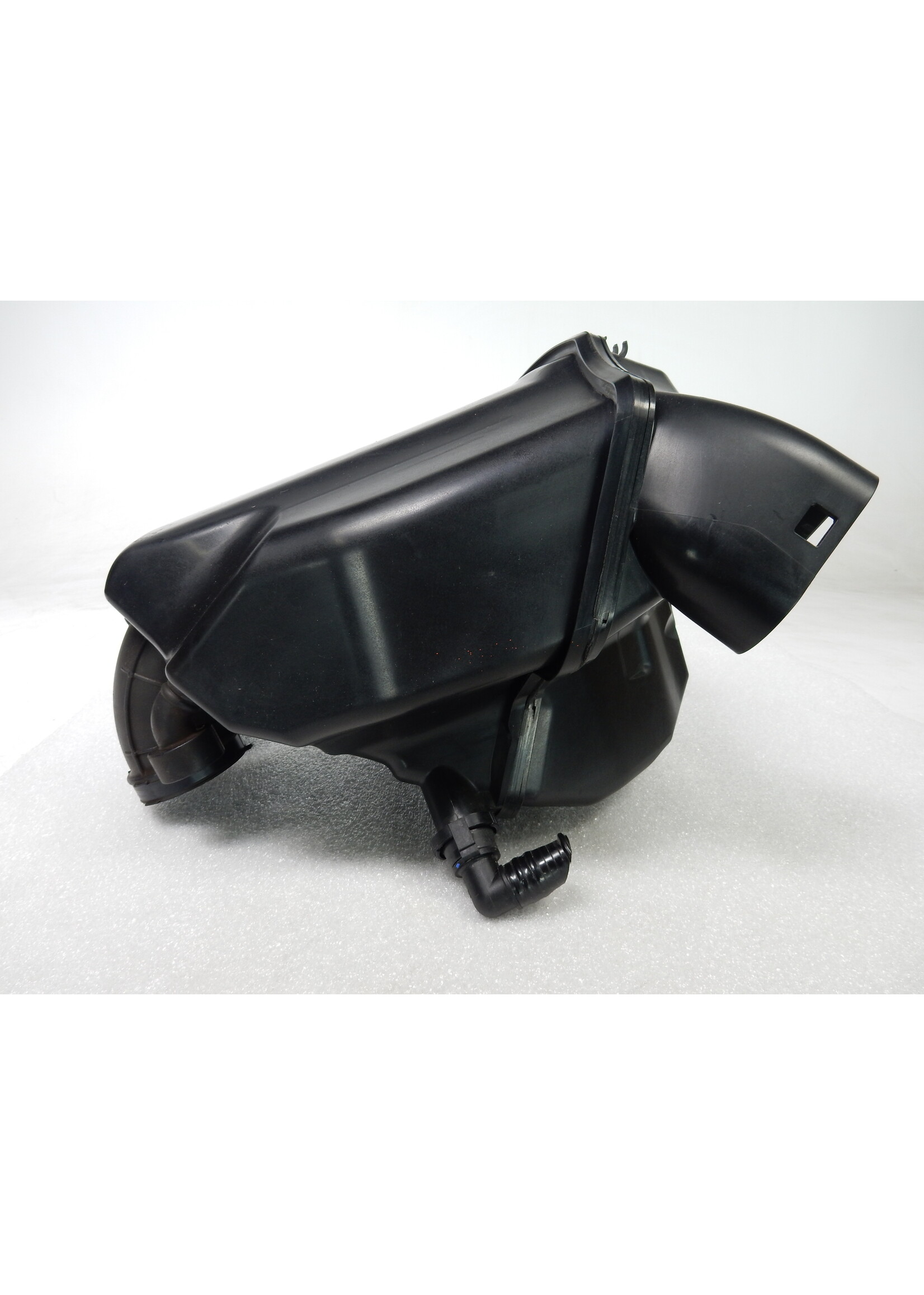 BMW BMW F 900 R Inlaatluchtdemper / 13718404342 / 8404342