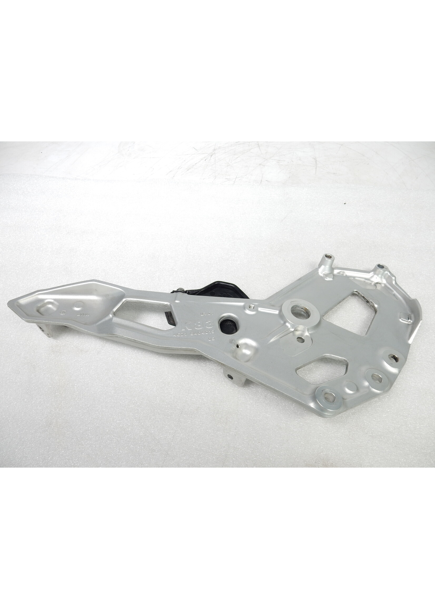 BMW BMW F 900 R Fussrastenplatte links / 46718404013 / 8404013