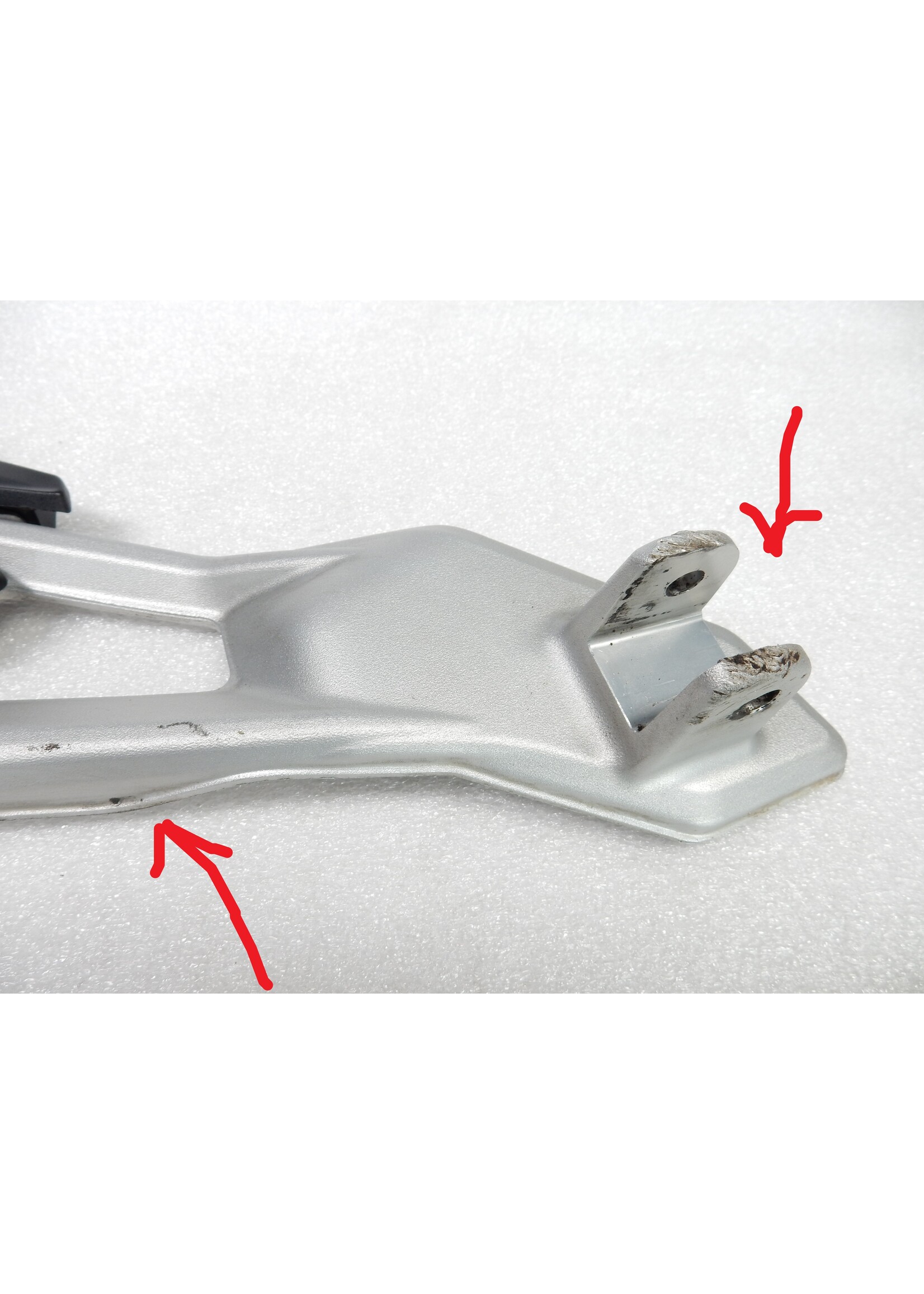BMW BMW F 900 R Voetsteunplaat links / 46718404013 / 8404013