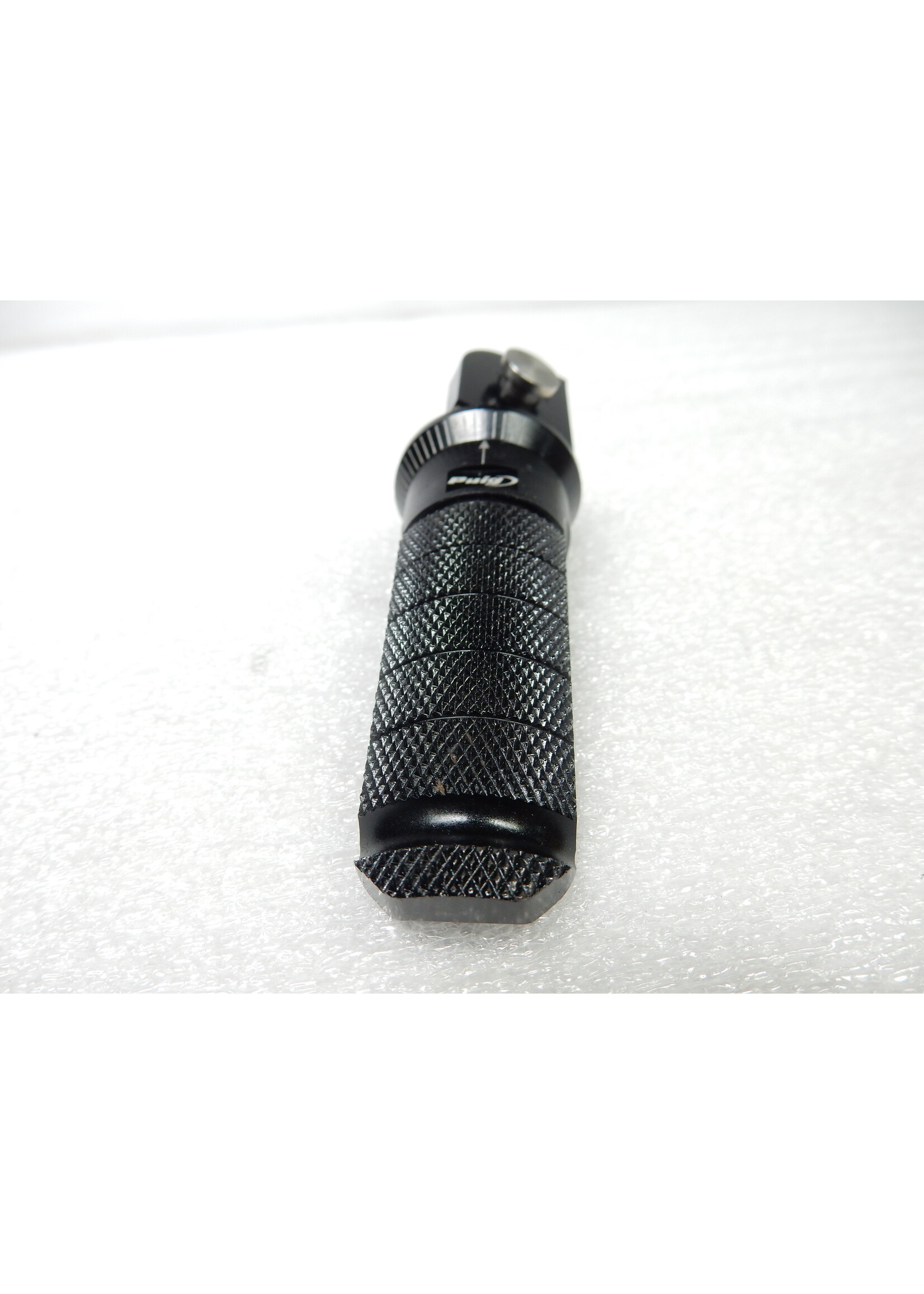 BMW BMW F 900 R Footrest, right PUIG / KBA91553