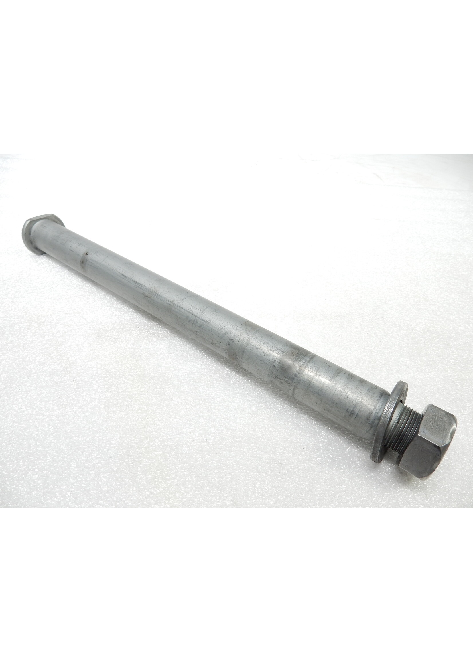 BMW BMW F 900 R Axle shaft rear / 33177718528 / 7718528