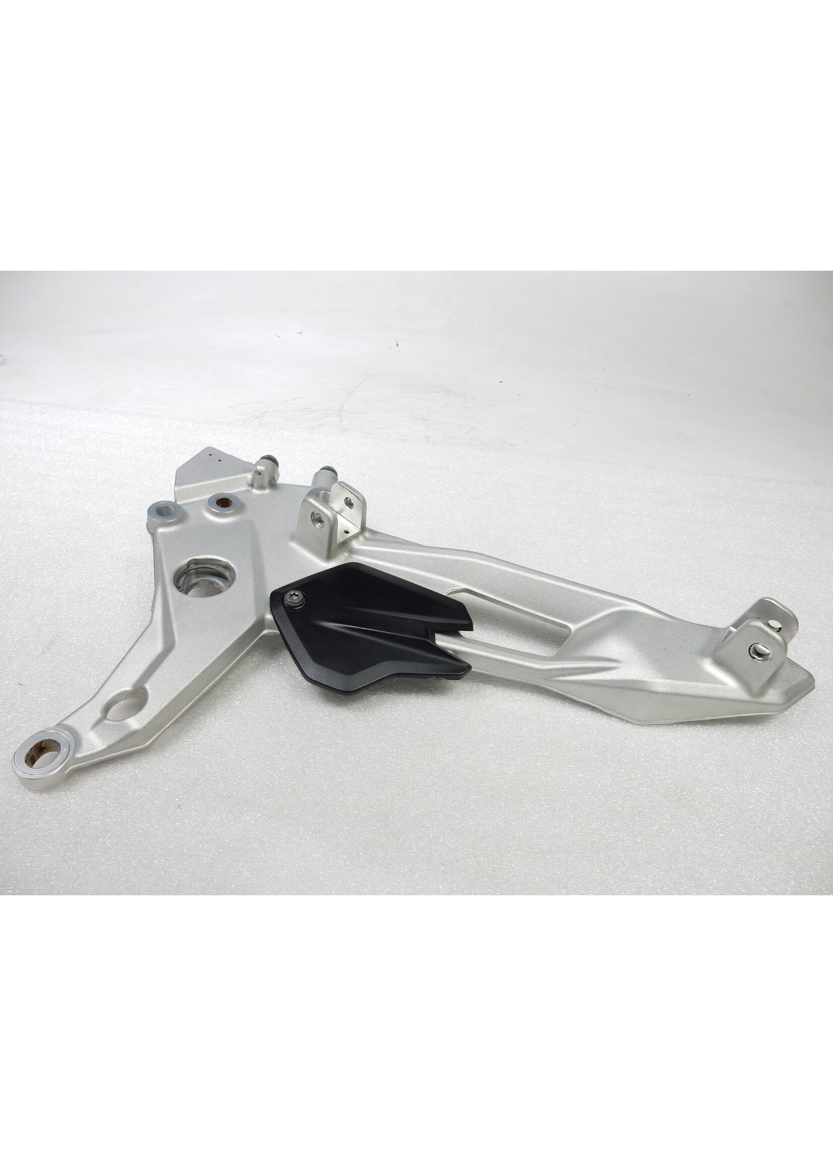 BMW BMW F 900 R Voetraster rechts / 46718404012 / 8404012