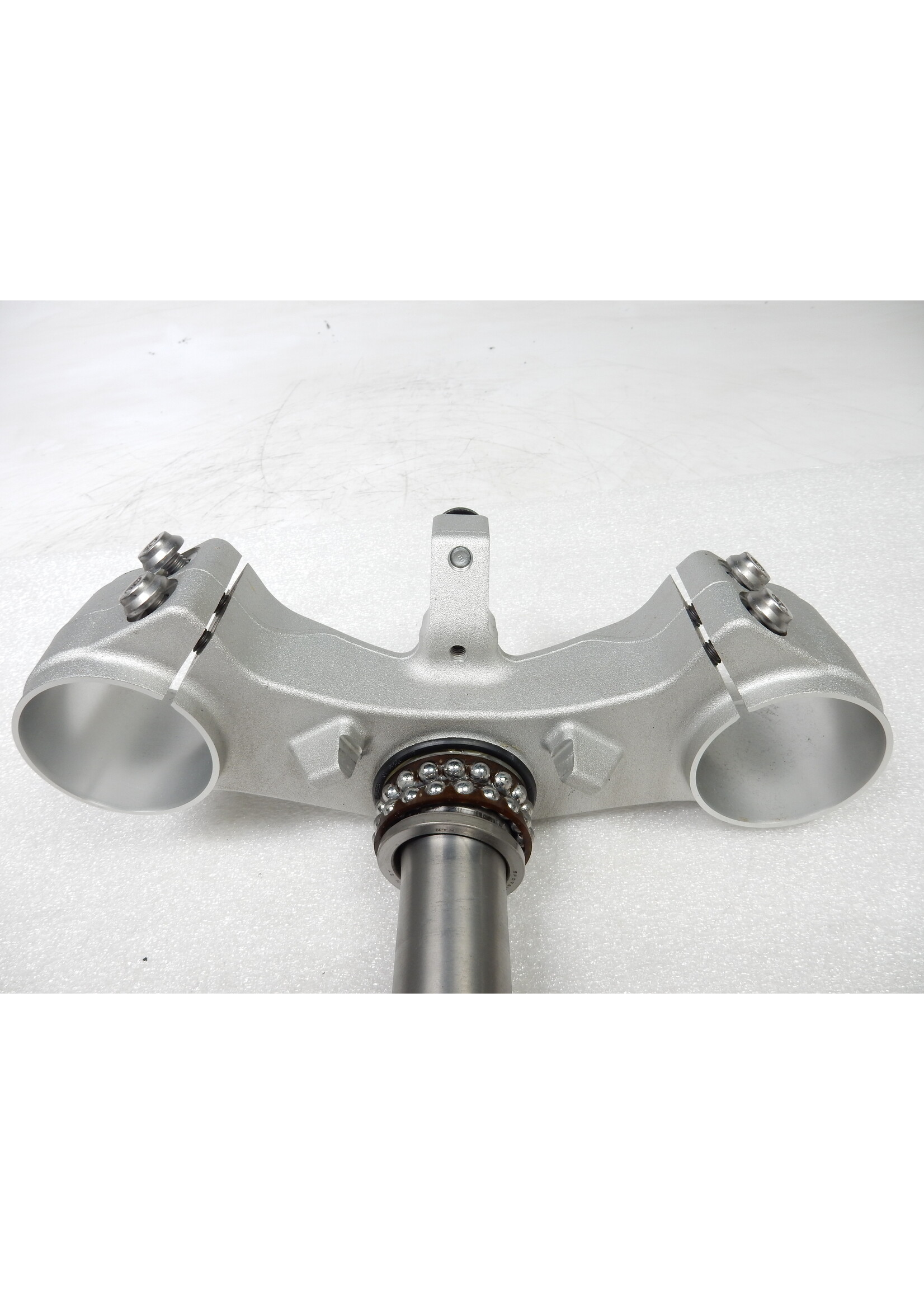 BMW BMW F 900 R Gabelbrücke unten / 31428404206 / 8404206