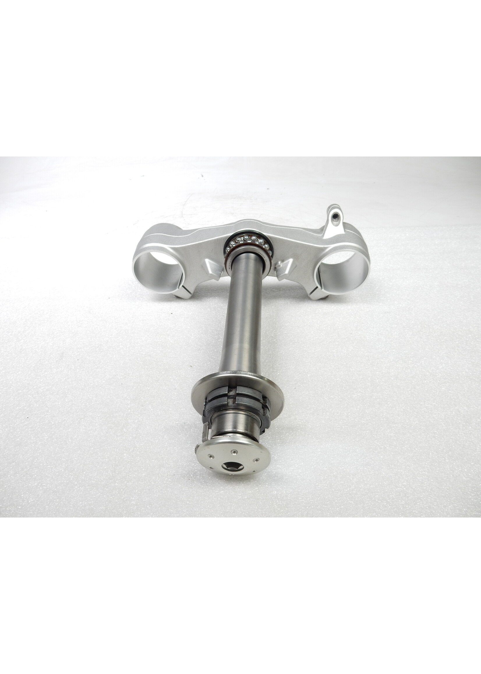 BMW BMW F 900 R Gabelbrücke unten / 31428404206 / 8404206
