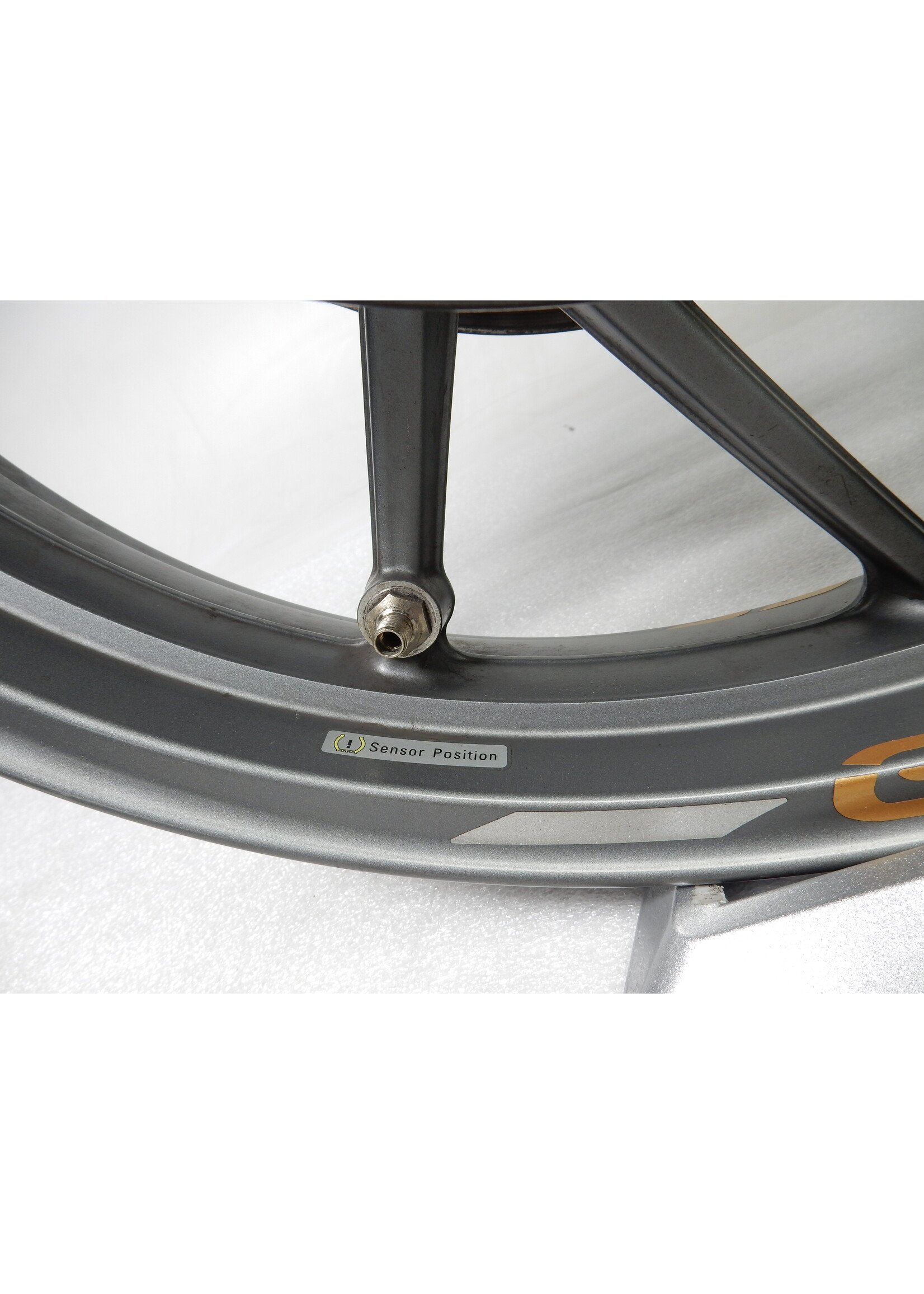 BMW BMW R 1200 GS Gussrad grau vorn 3,0X19 / 36318534804 / 8534804 / 27728054