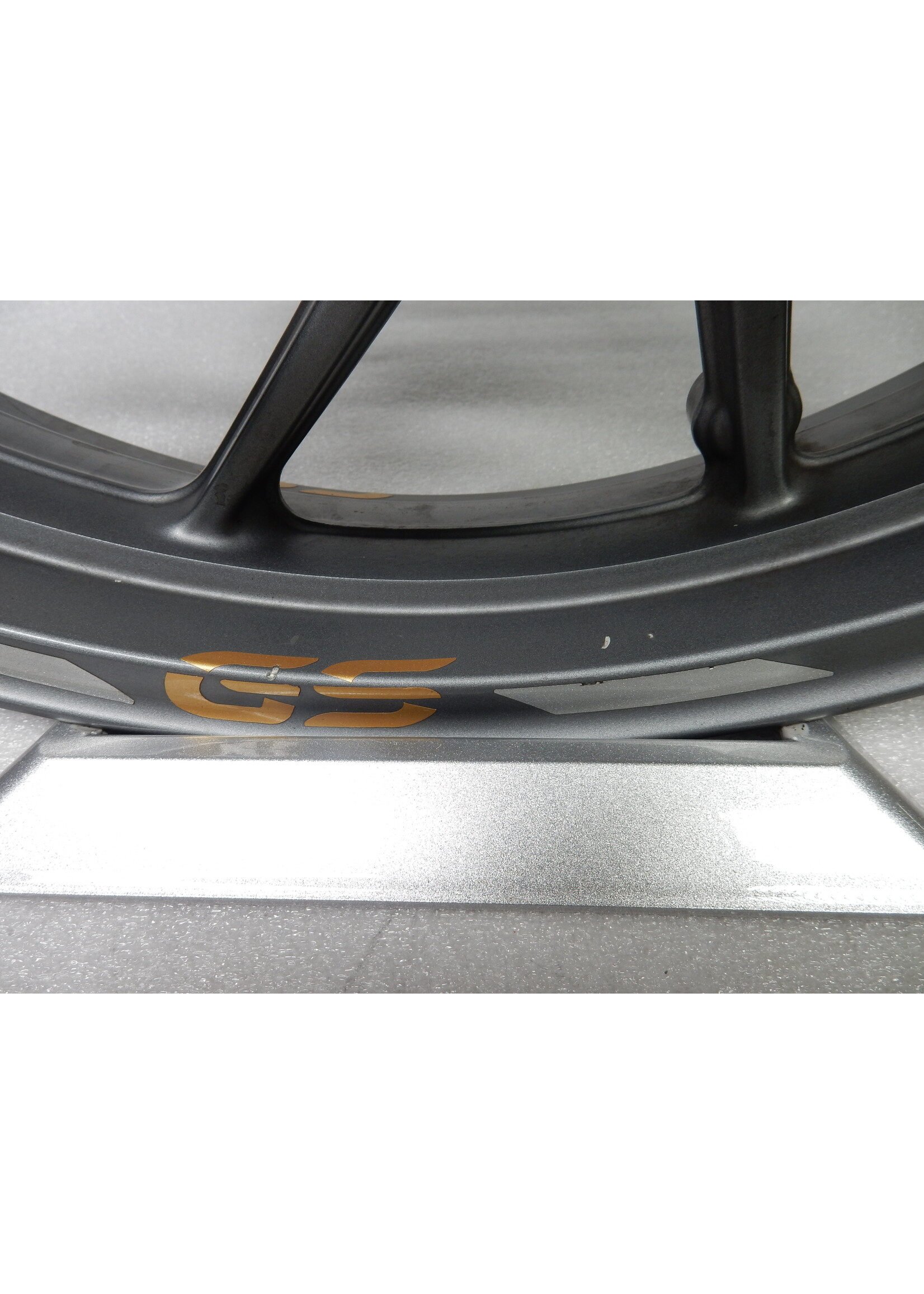 BMW BMW R 1200 GS Gietwiel grijs voor 3,0X19 / 36318534804 / 8534804 / 27728054